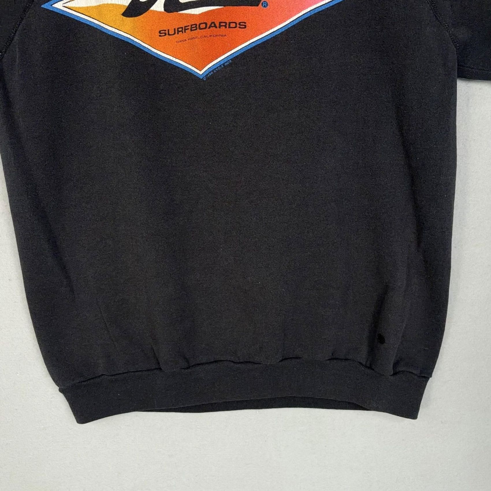 Vintage Vintage Hobie Surfboards Sweatshirt Large Cutoff Destroyed Graphic 1989 Size US L / EU 52-54 / 3 - 7 Thumbnail