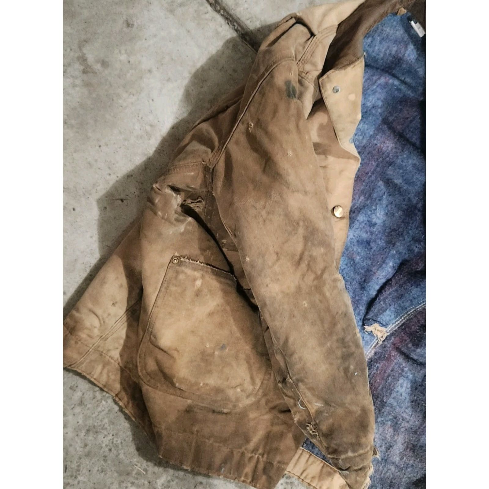 Carhartt VINTAGE Carhartt USA Chore Jacket Men 48 Brown Lined Canvas Duck 70s 80s Size US M / EU 48-50 / 2 - 5 Thumbnail