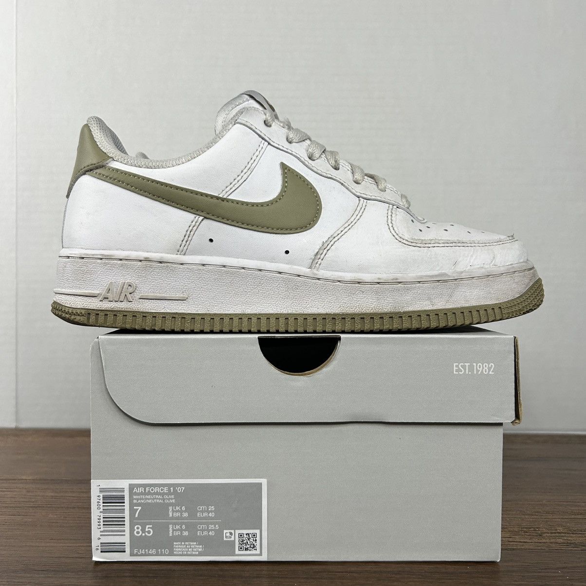 Nike Nike Air Force 1 '07 White Neutral Olive Size M7/W8.5 Size US 7 / EU 40 - 1 Thumbnail