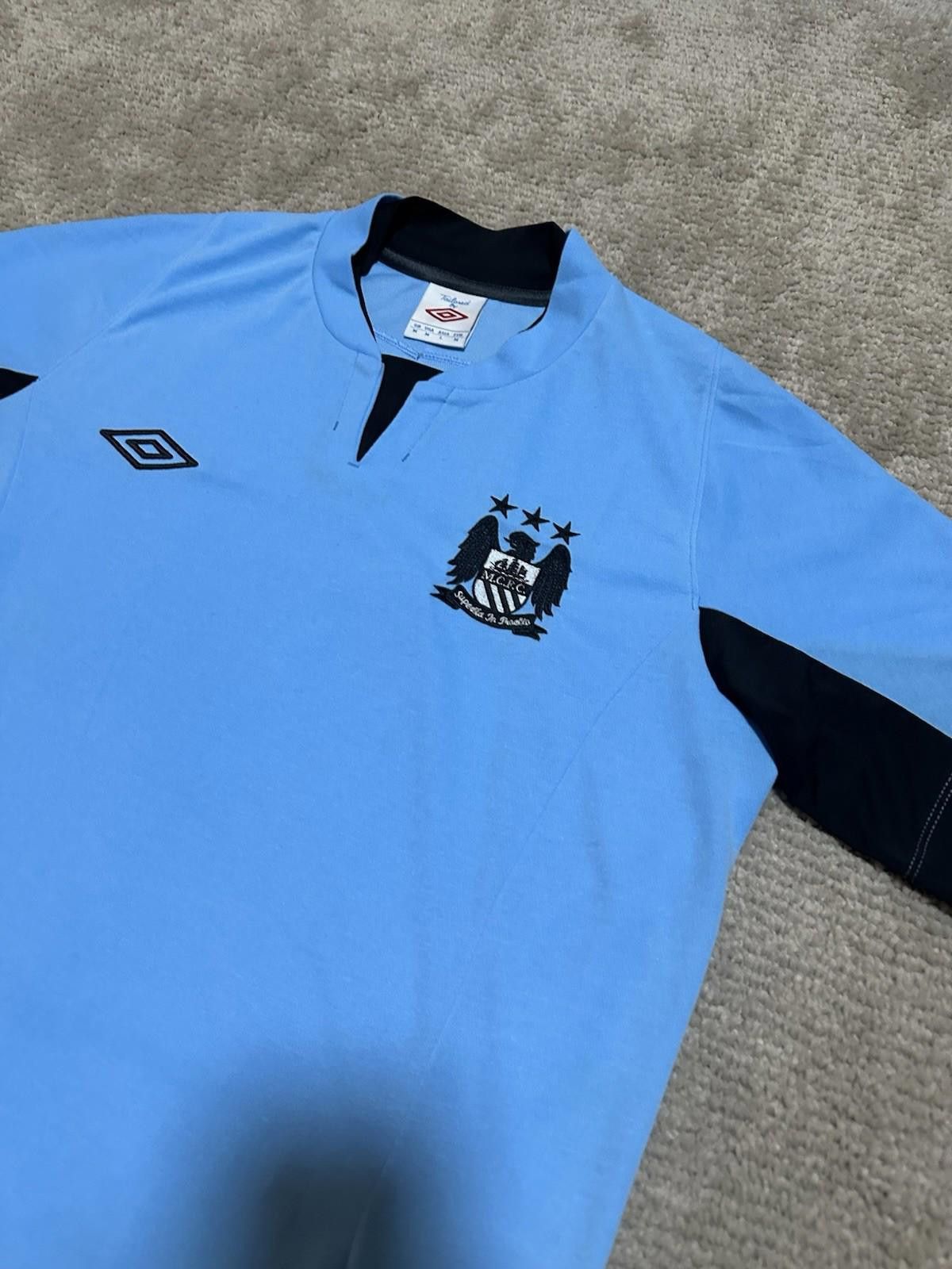 Umbro Umbro Manchester City 2012/13 Training Football ShirtJersey Size US M / EU 48-50 / 2 - 4 Thumbnail