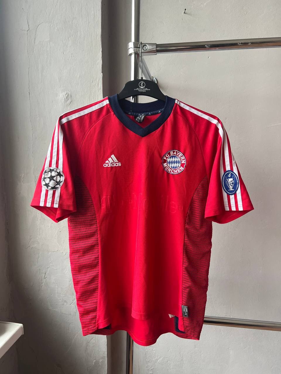 Adidas 2002/03 BAYERN MUNICH UCL SPECIAL SOCCER JERSEY SHIRT SIZE M Size US M / EU 48-50 / 2 - 2 Thumbnail