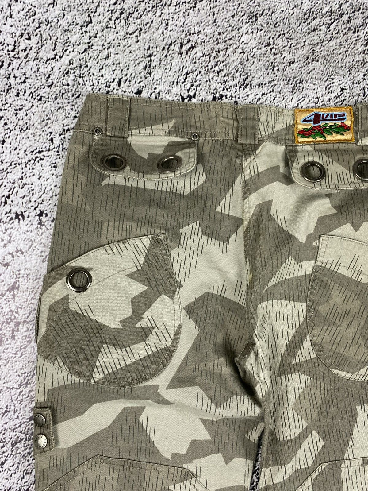 Japanese Brand Vintage Y2K cargo camo low rise pants 00s streetwear Size 31" - 5 Thumbnail