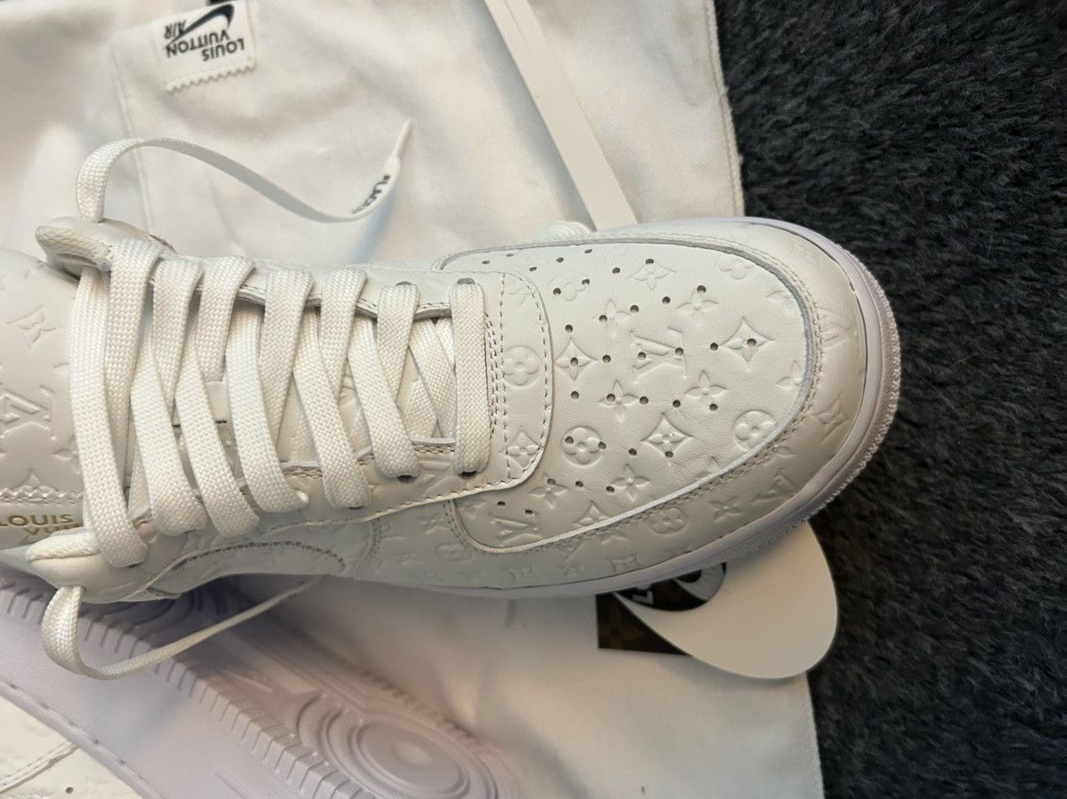 Louis Vuitton Louis Vuitton Nike White Monogram Low Top Air Force 1 Size US 9 / EU 42 - 15 Thumbnail