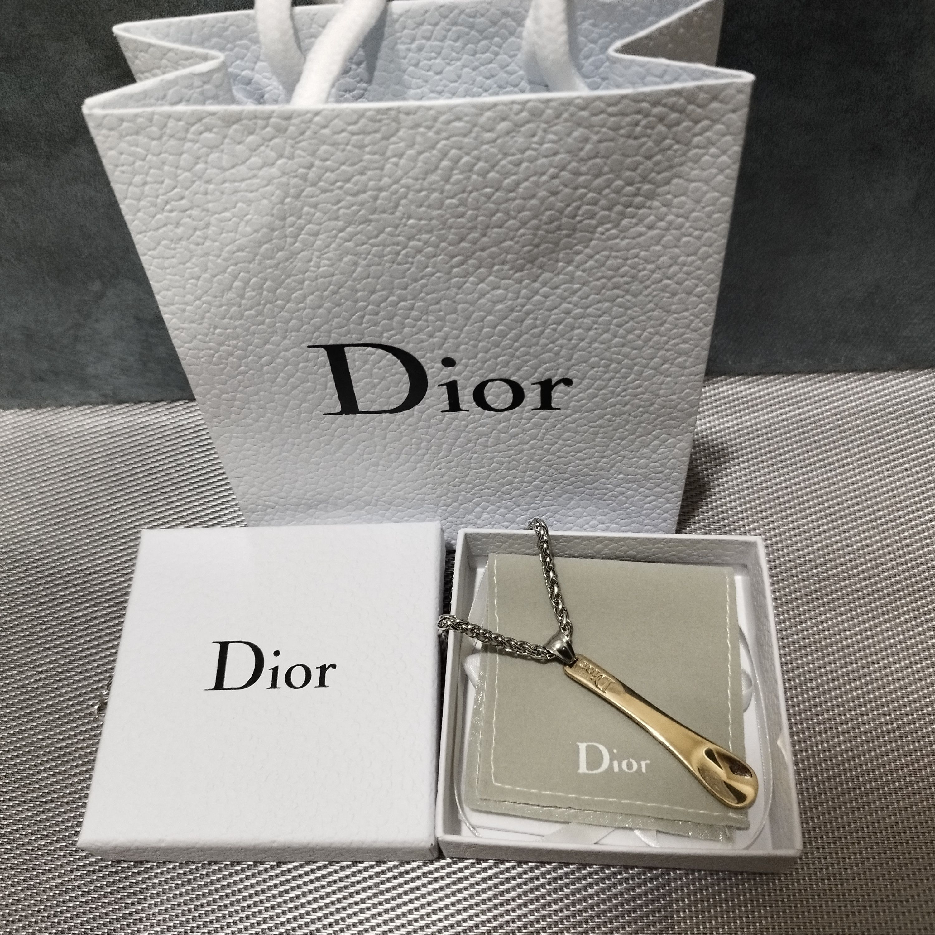 【無料郵送/関税込/正規品】 Dior x Stone  Pendants Neck Christian Dior Necklace with Logo | eBay