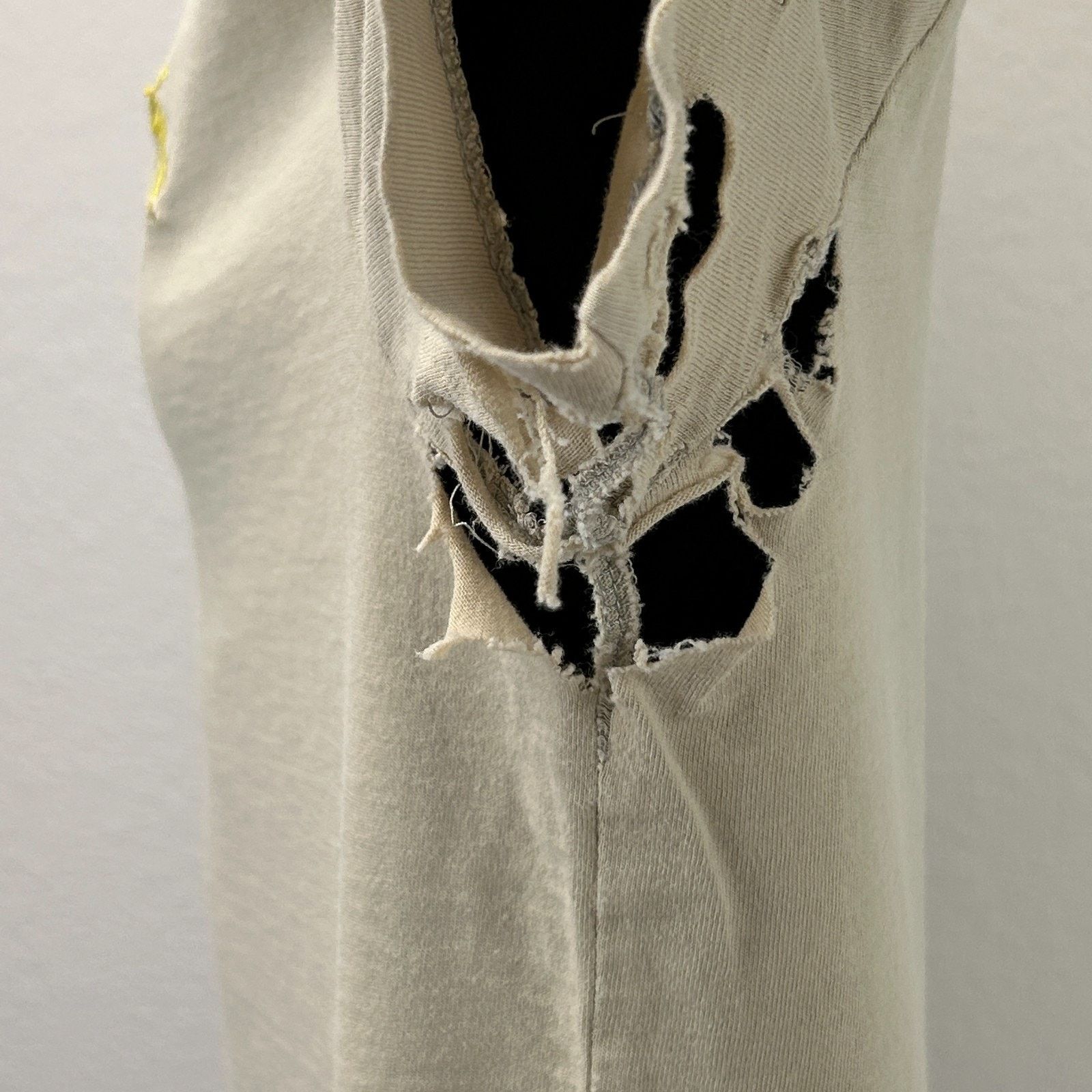 Polo Ralph Lauren Distressed Polo Ralph Lauren T Shirt Mens M Medium Beige Size US M / EU 48-50 / 2 - 5 Thumbnail