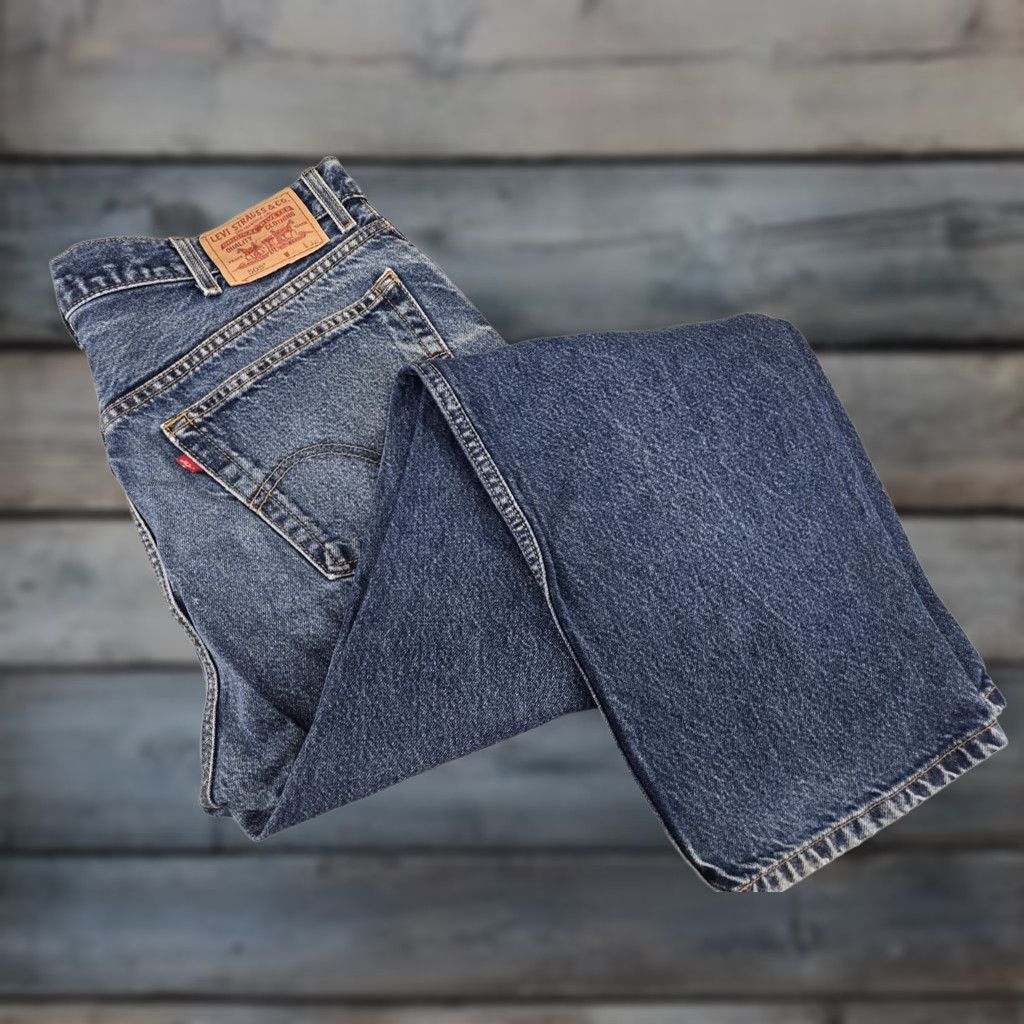 Levi's Levi's 505 Regular Fit Jeans Mens 38 X 32 Blue Denim Levi's 505 Jeans Men Regular Size 38 Size US 38 / EU 54 - 1 Thumbnail