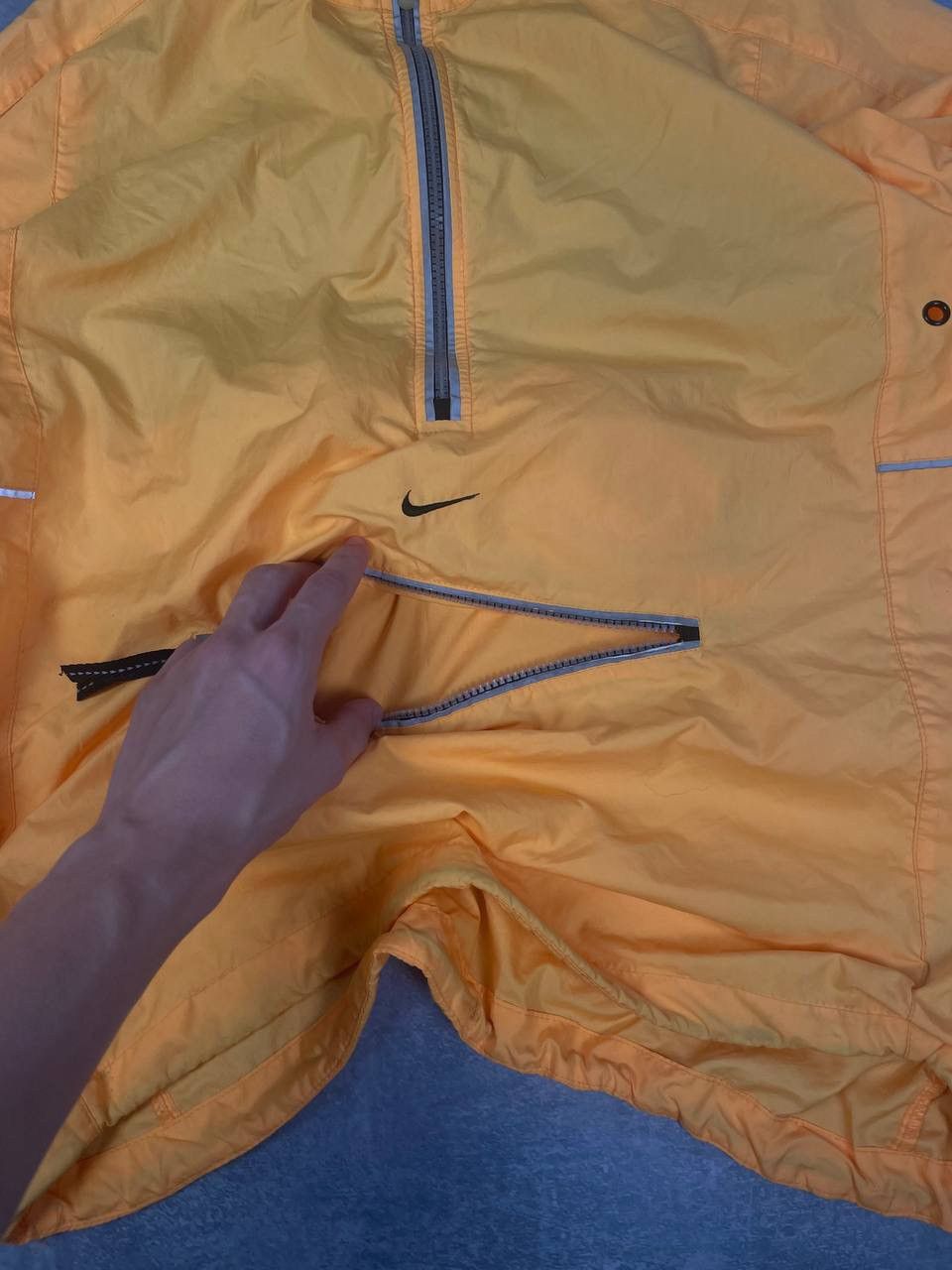 Nike Vintage Nike Reflective logo anorak light jacket Size US M / EU 48-50 / 2 - 3 Thumbnail
