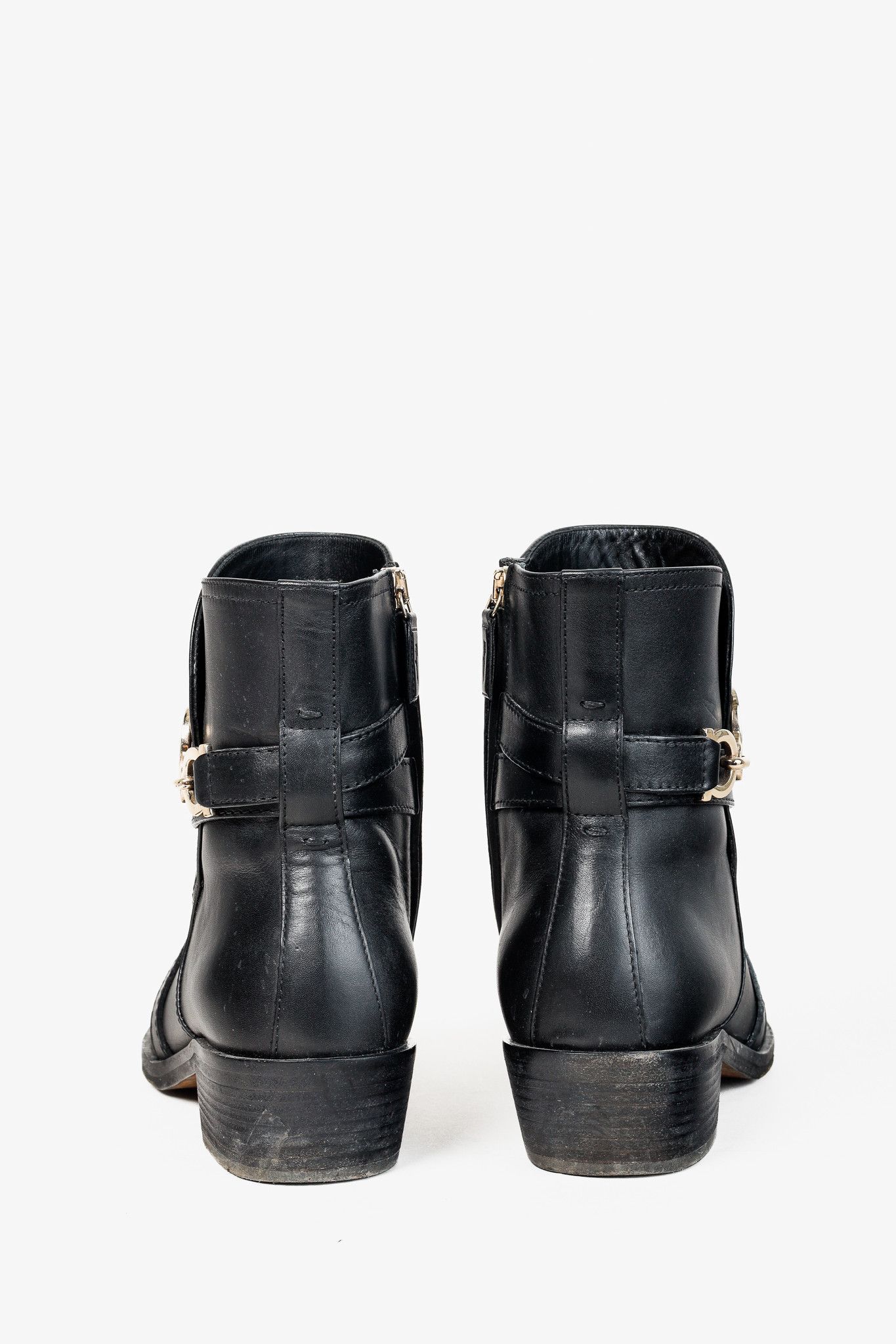 Salvatore Ferragamo Salvatore Ferragamo Shadi Gancini Leather Ankle Boot Size US 9 / IT 39 - 4 Thumbnail