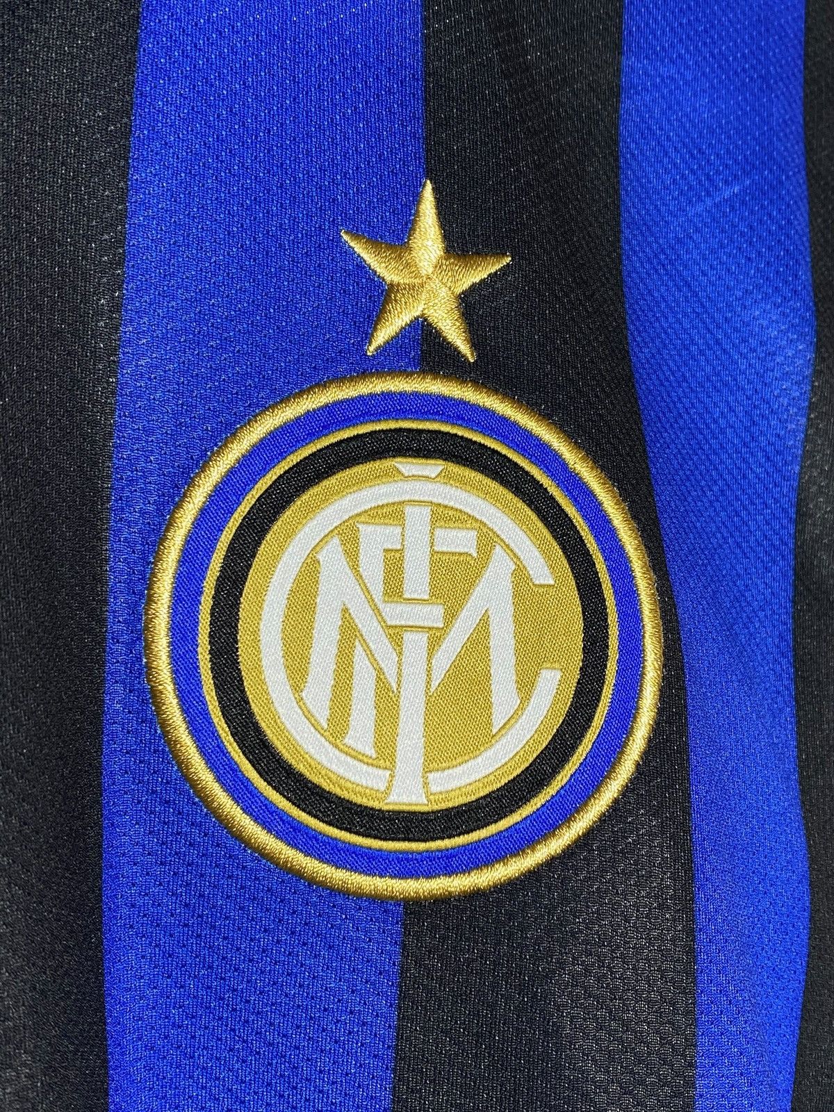 Nike 🔥 INTER MILAN 2010s NIKE PIRELLI JERSEY R9 VINTAGE VIBES Size US S / EU 44-46 / 1 - 5 Thumbnail
