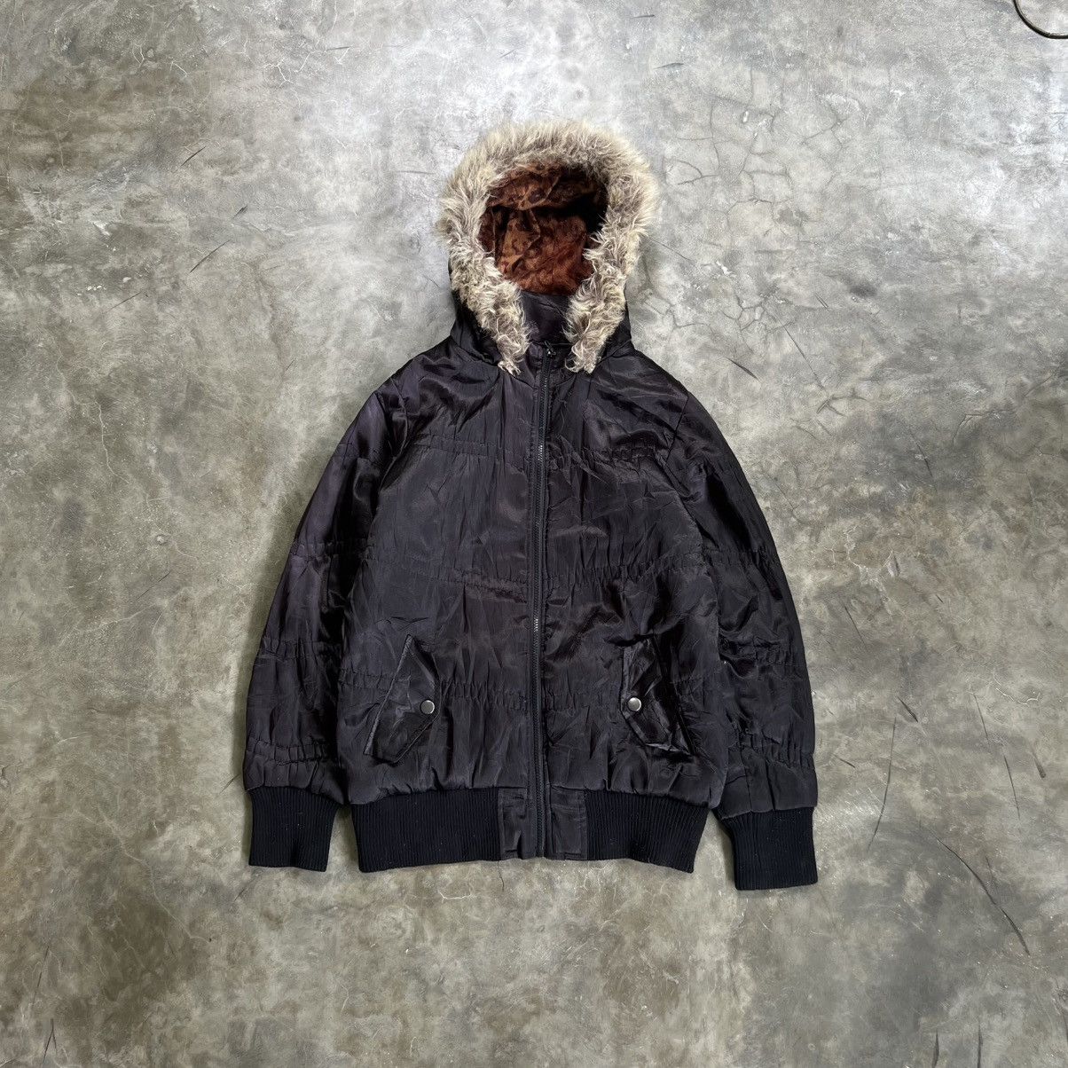 Japanese Brand 2000’s Avail Lgb Style Puffer Fur Hooded Jacket Size US L / EU 52-54 / 3 - 1 Thumbnail