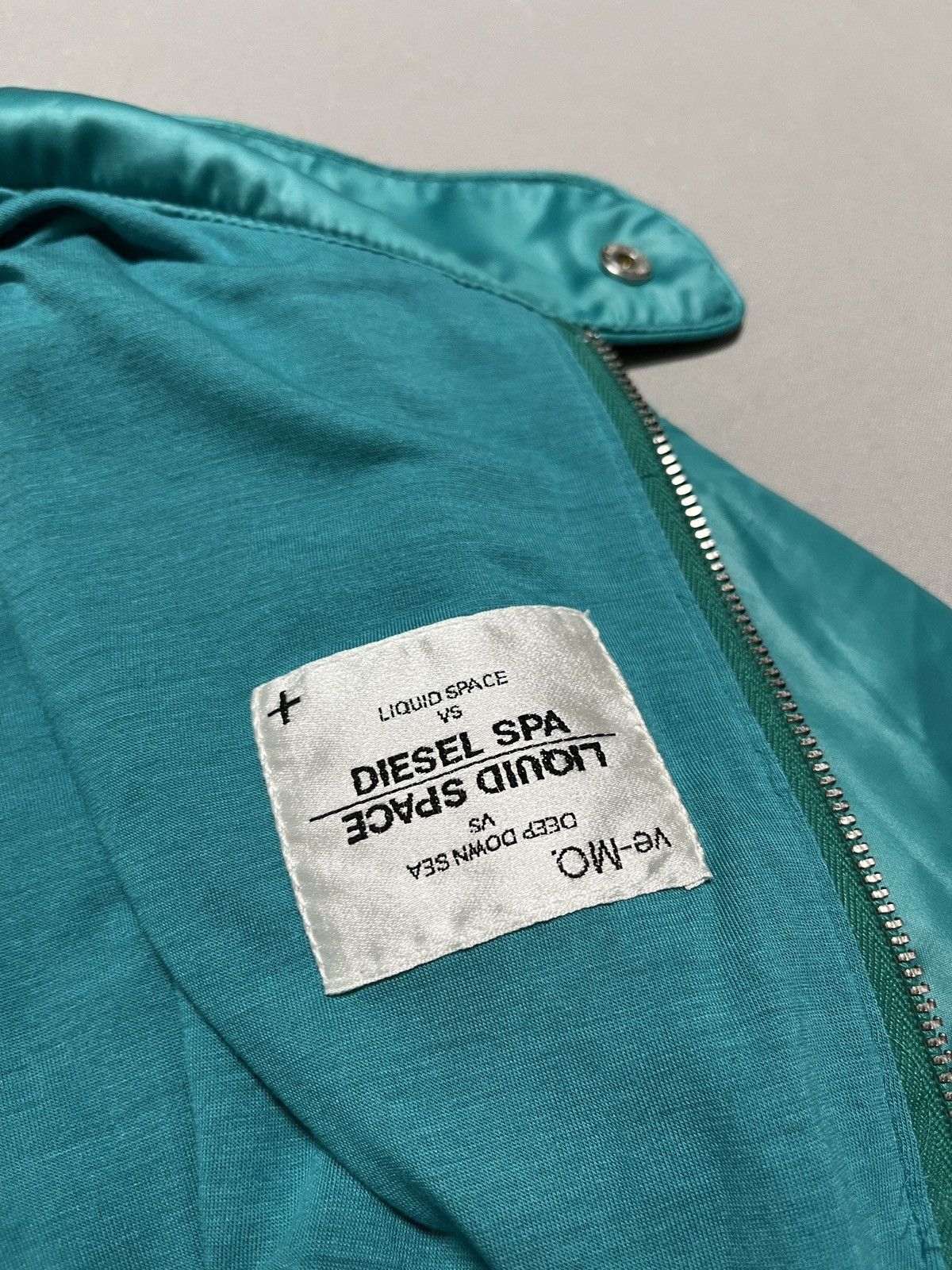Diesel Diesel Turquoise Liquid Space Super Rare Bomber Jacket Size L / US 10 / IT 46 - 14 Thumbnail