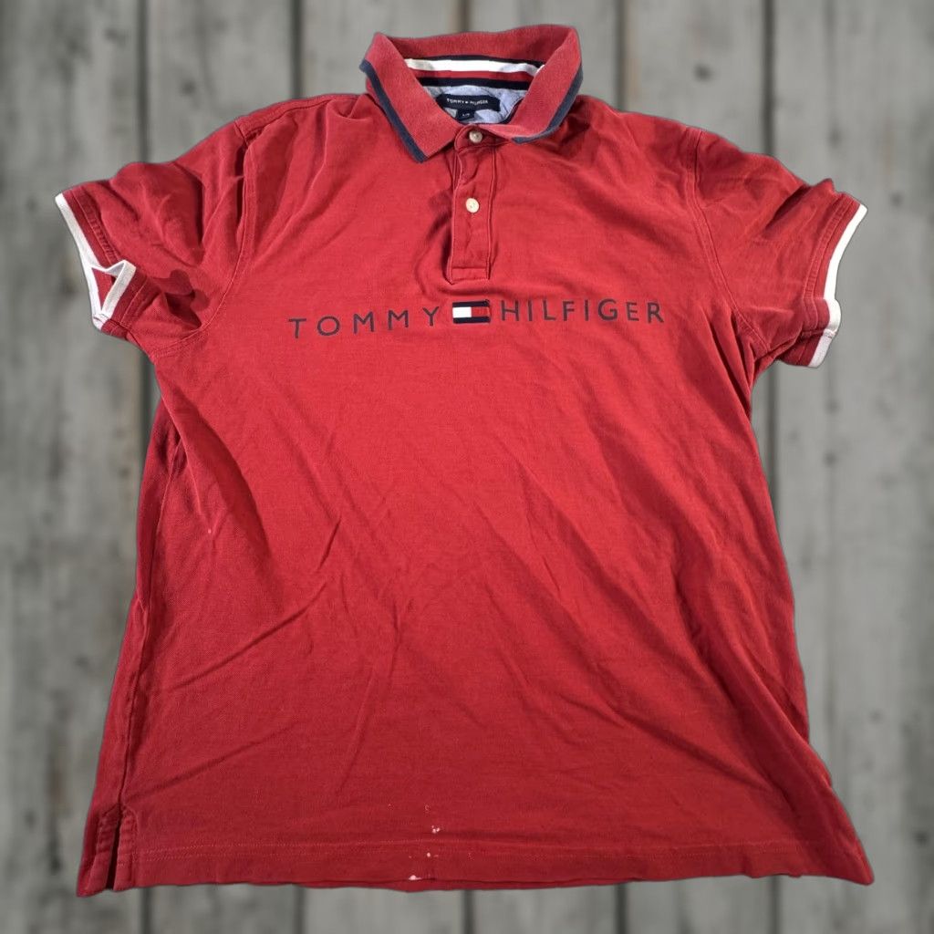 Tommy Hilfiger VINTAGE Tommy Hilfiger Polo Shirt Men Large Red Short Sleeve Casual Logo 90s Size US L / EU 52-54 / 3 - 1 Thumbnail