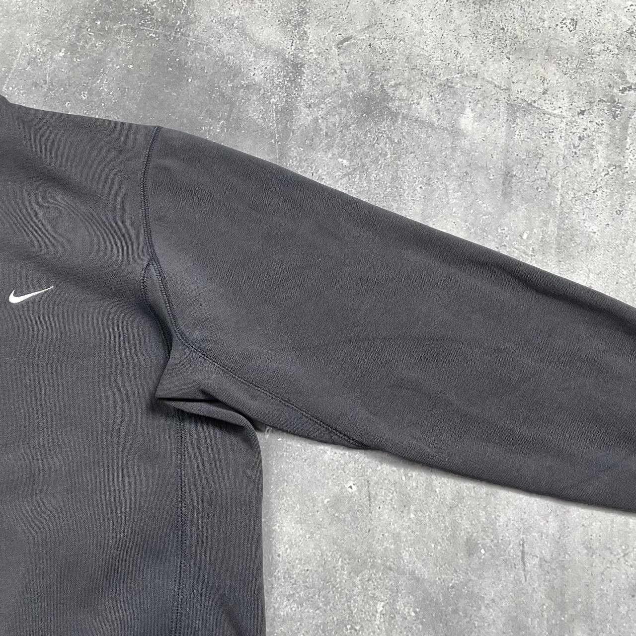 Nike Vintage 2000s Nike Small Swoosh Logo Boxy Fit Sweatshirt M Size US M / EU 48-50 / 2 - 16 Thumbnail