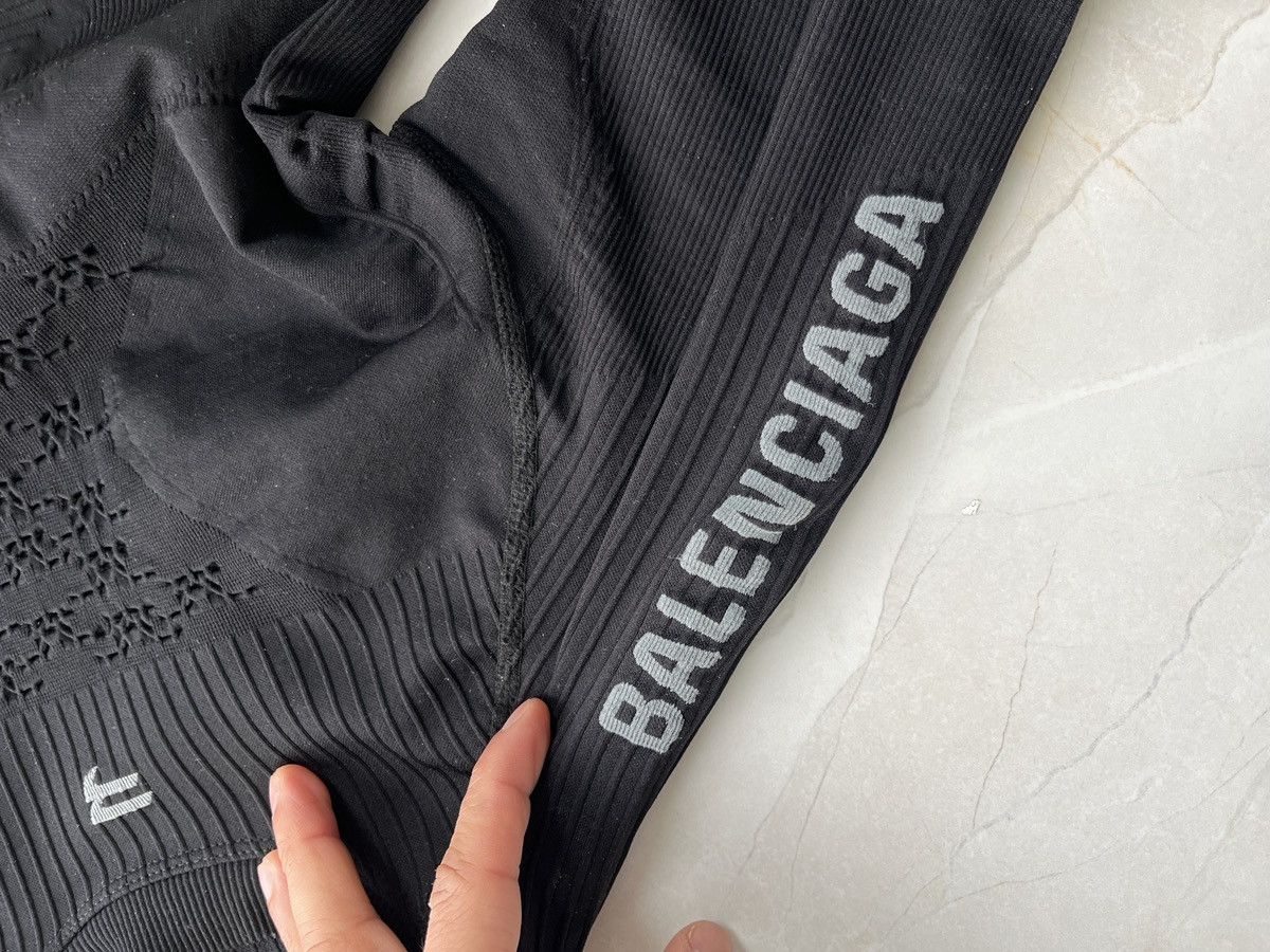 Balenciaga Balenciaga B logo Athletic T shirt Size M / US 6-8 / IT 42-44 - 5 Thumbnail