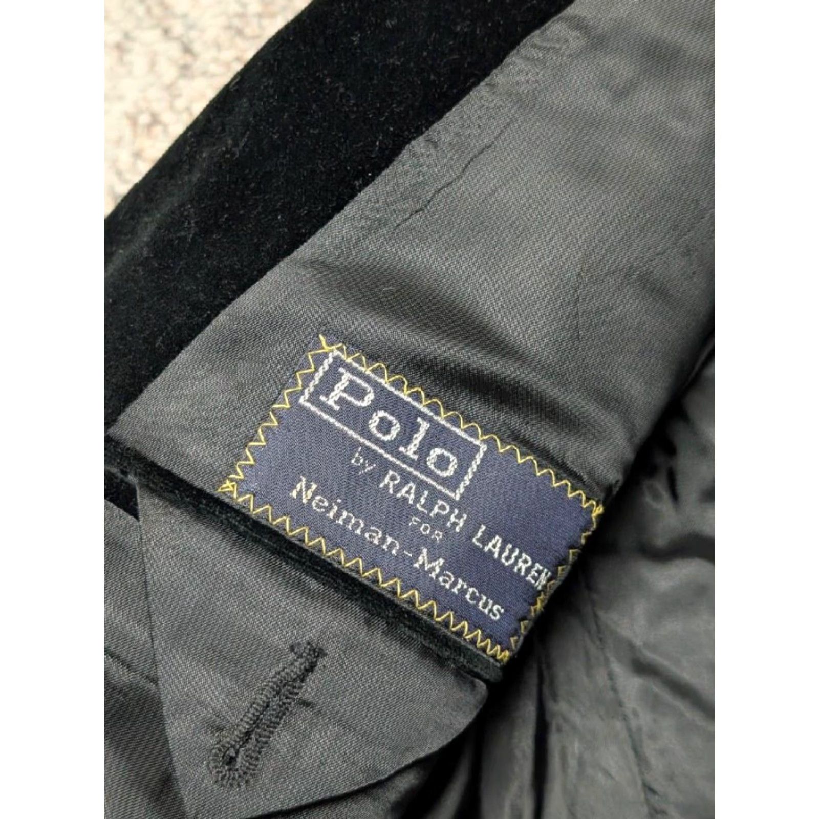 Polo Ralph Lauren VINTAGE Polo by Ralph Lauren Blazer Men Velvet 36 Black Two-Button Double-Breasted Peak Lapel Smoking Jacket 1970s Analysis Size US M / EU 48-50 / 2 - 6 Thumbnail