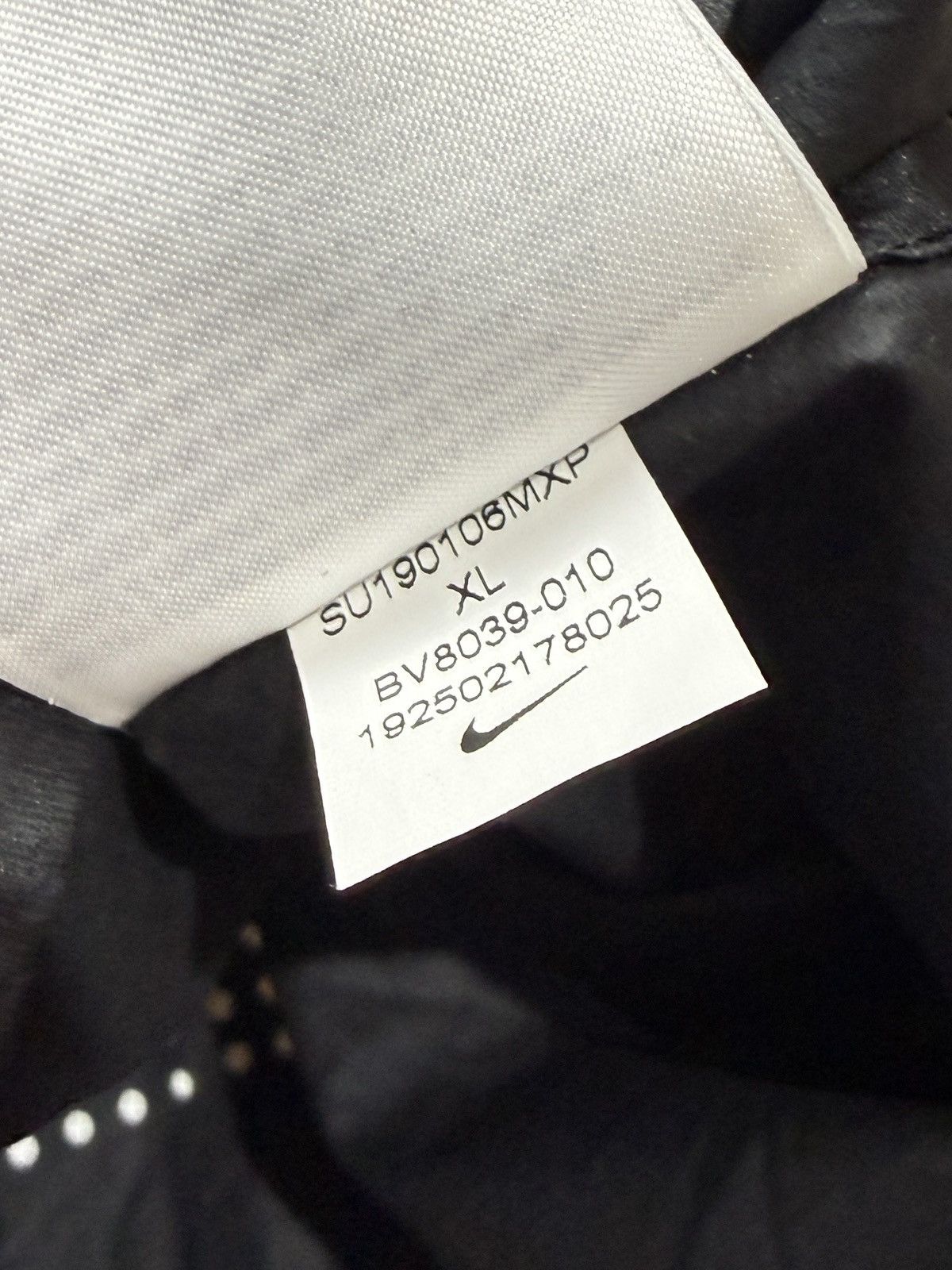 Nike AW19 Off-White x Nike Running Jacket with Fanny Pack Size XL / US 12-14 / IT 48-50 - 6 Thumbnail