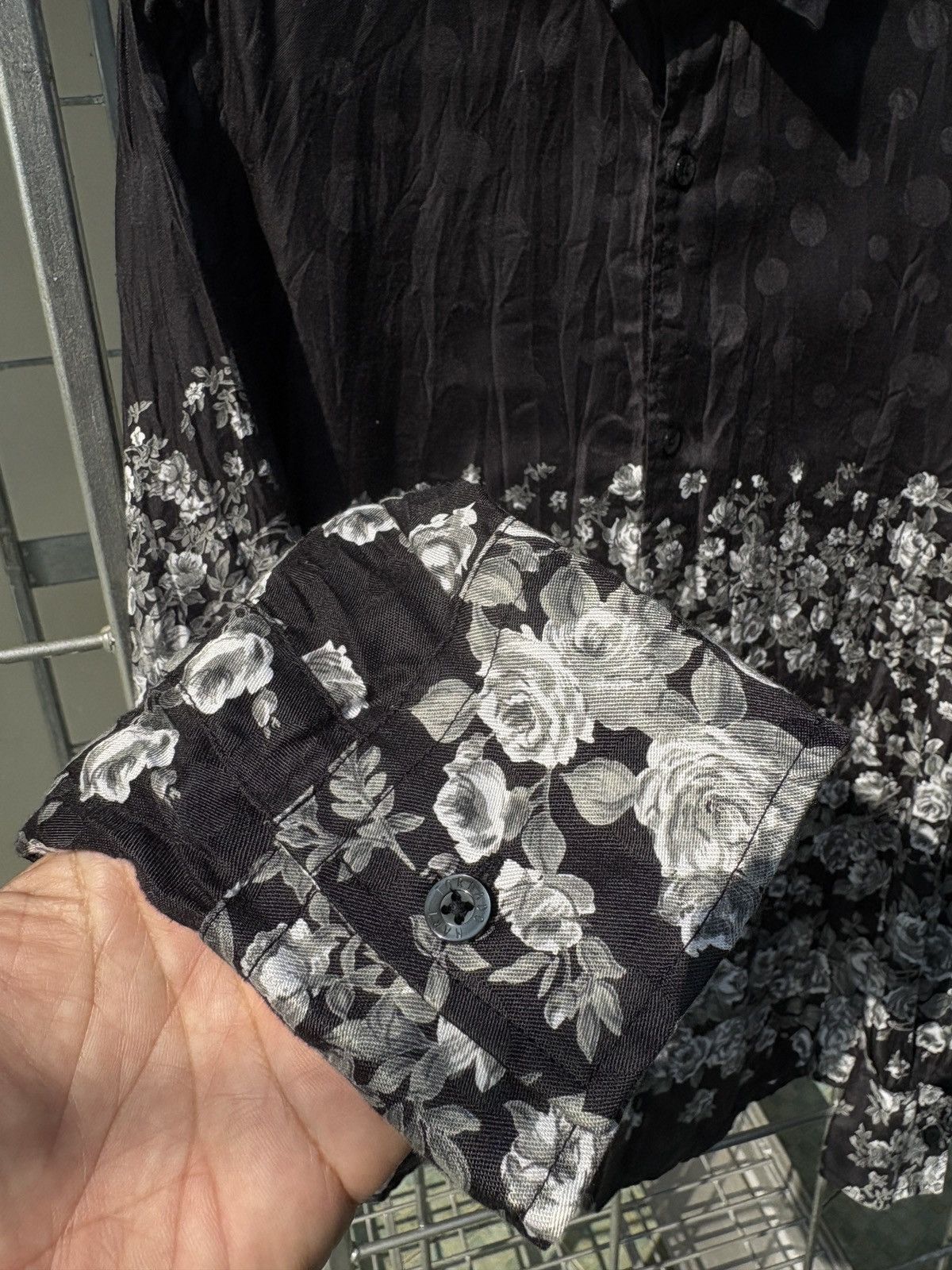 Tornado Mart Tornado Mart flowers printed black shirt Size US L / EU 52-54 / 3 - 8 Thumbnail