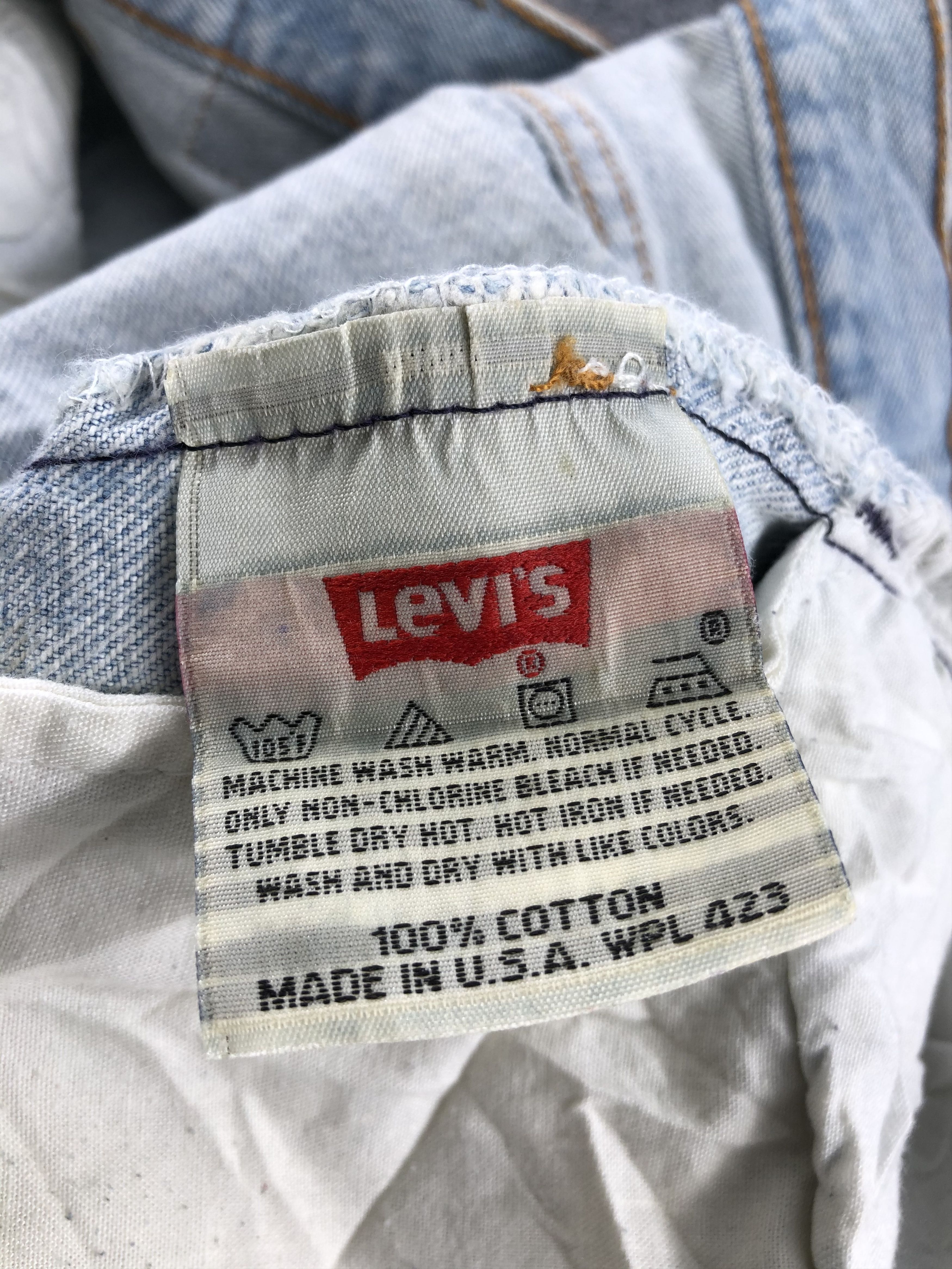 Levi's Vintage 90s Light Wash Levis 501 Jeans-JM657 Size US 32 / EU 48 - 9 Thumbnail