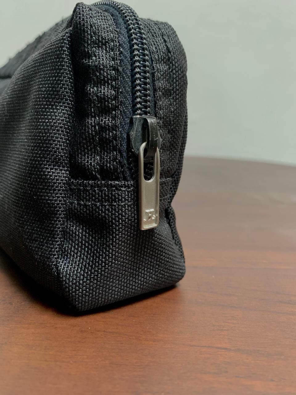 Helmut Lang 2000s Travel/Cosmetic Pouch Bag Size ONE SIZE - 6 Thumbnail