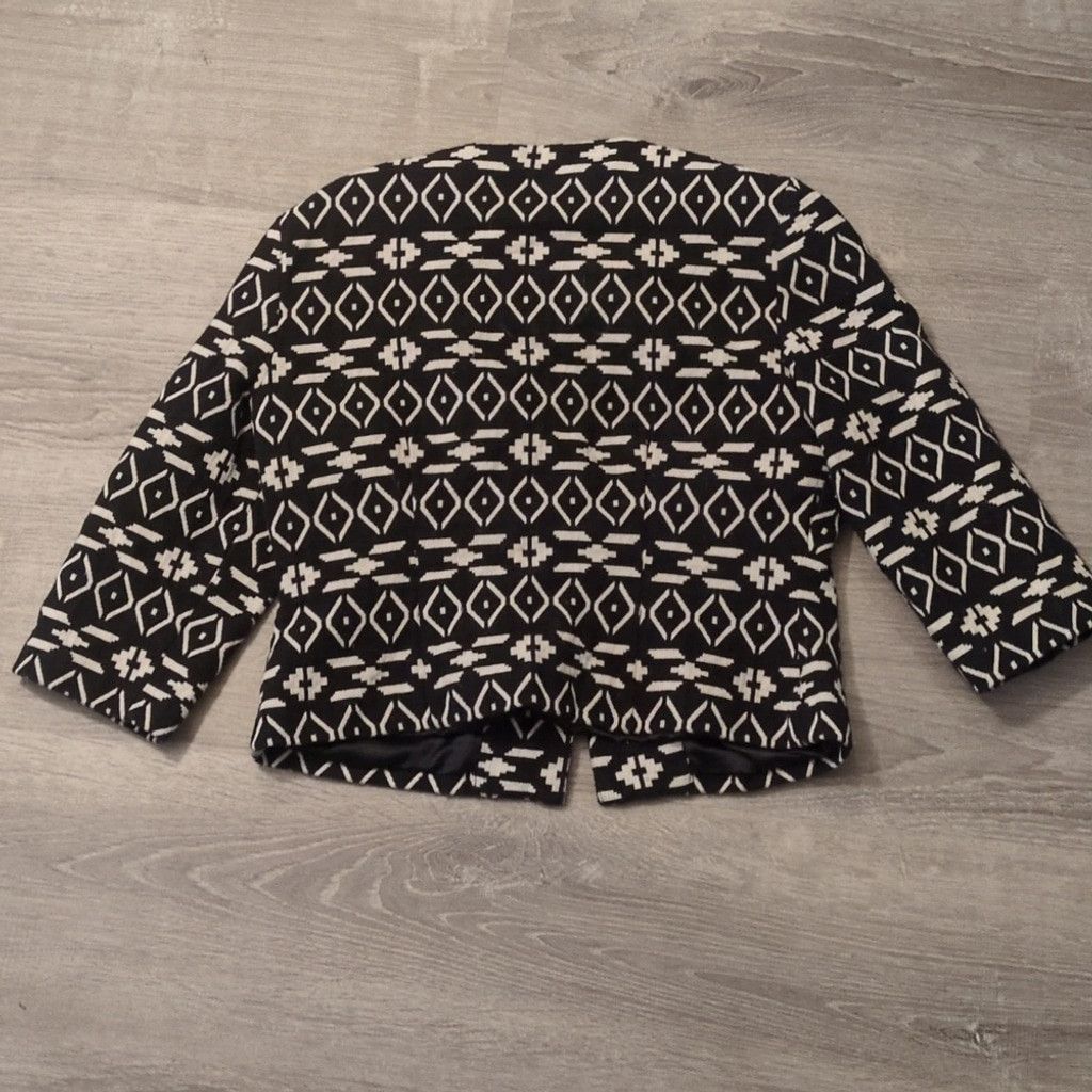 Boston Proper Boston proper geometric beaded blazer jacket size 10 Size L / US 10 / IT 46 - 5 Thumbnail