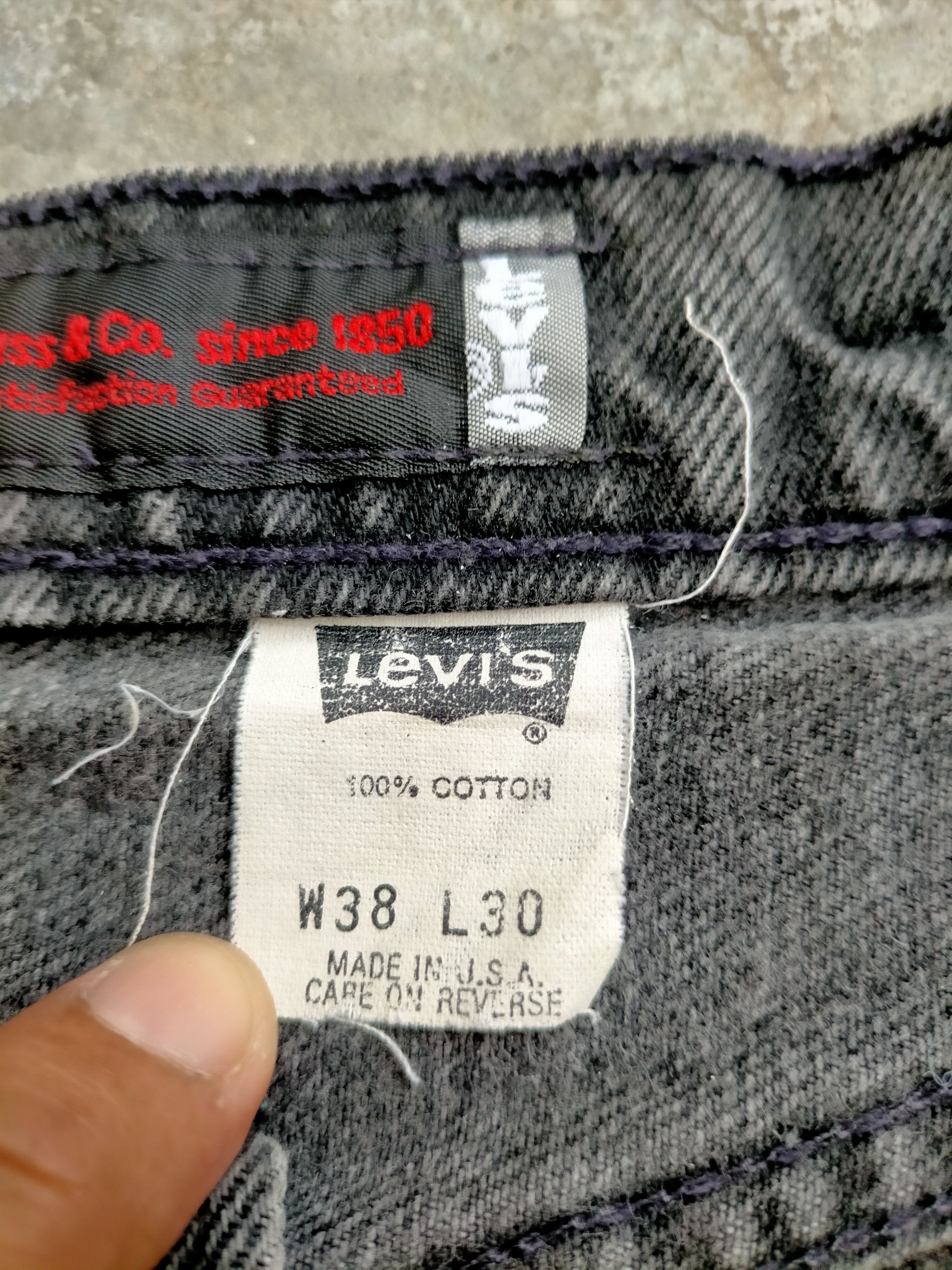 Levi's Vintage 90s Levis Silvertab Loose button Fly Black jeans Size US 37 - 23 Thumbnail