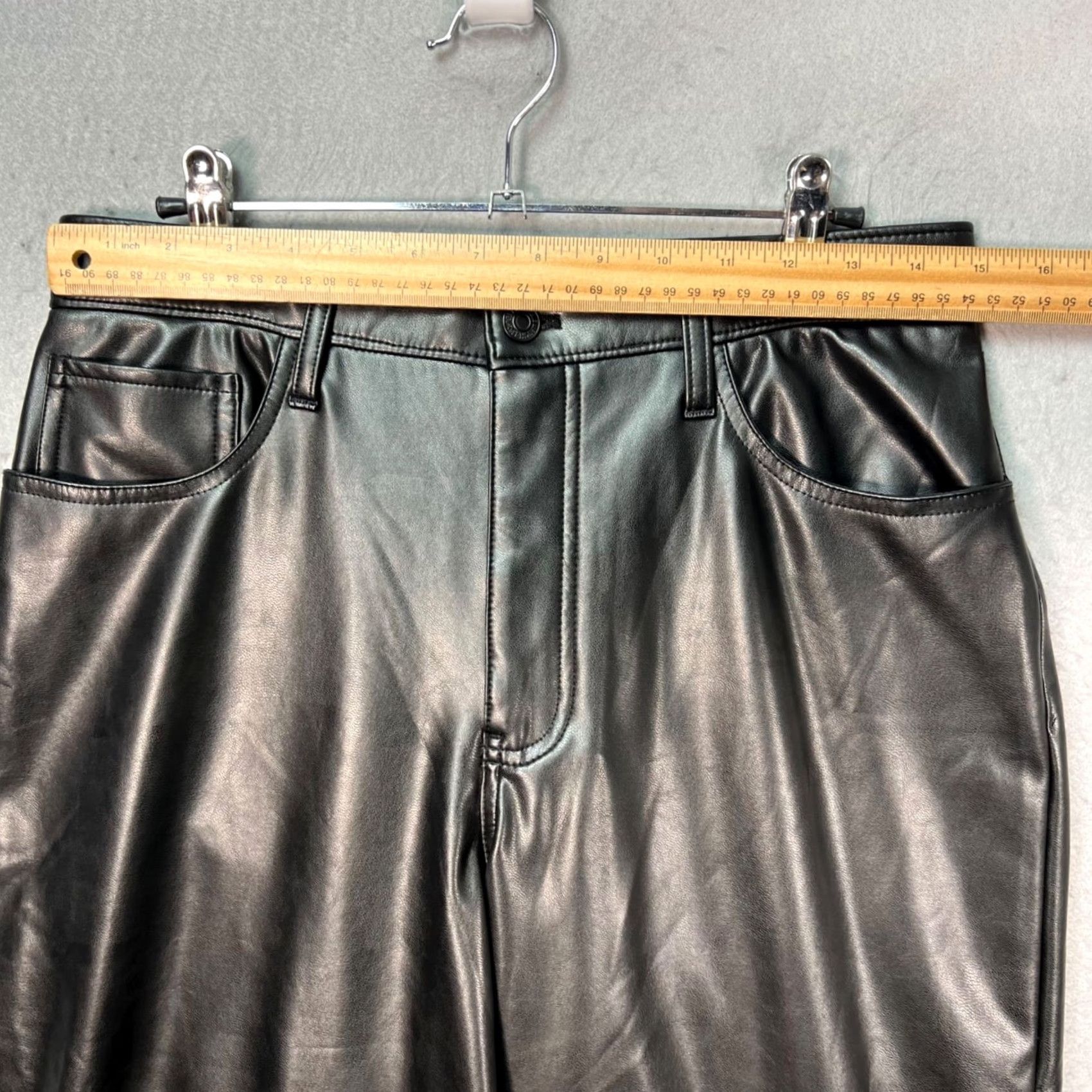 Abercrombie & Fitch Abercrombie & Fitch Womens 29 / 8 Black Faux Leather High Rise Loose Fit Pants Size 30" / US 8 / IT 44 - 6 Thumbnail