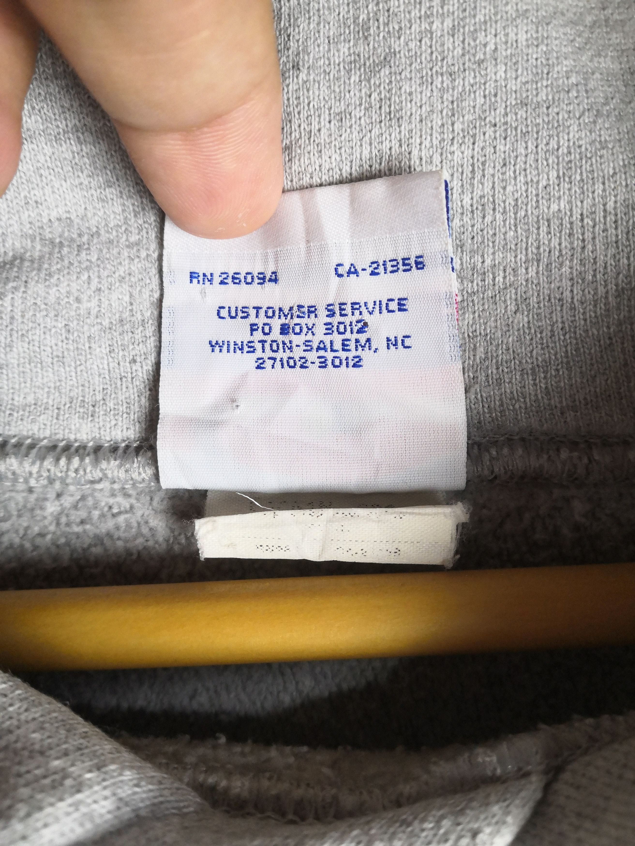 Champion Vintage 90s Champion Reverse Weave Hoodie Sweatshirt Size US L / EU 52-54 / 3 - 5 Thumbnail