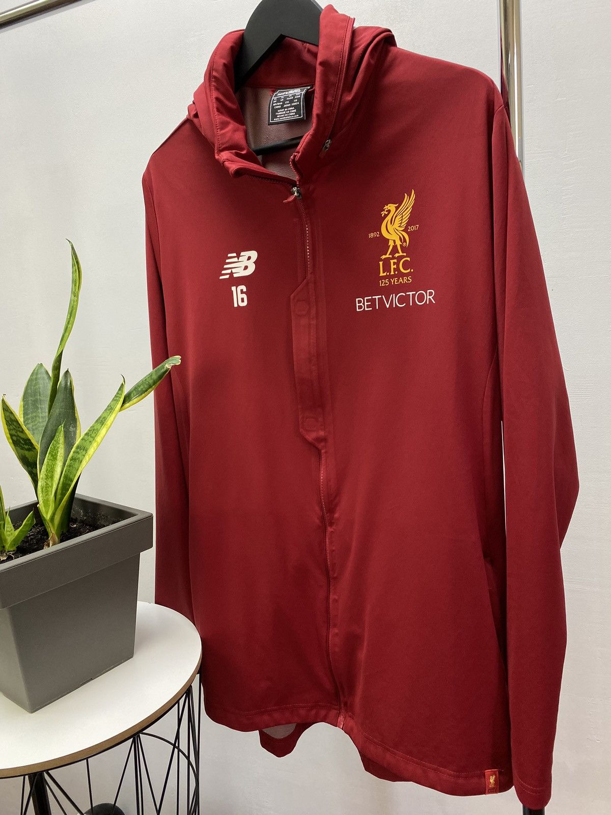 New Balance New balance #16 Grujic Liverpool Windbreaker Jacket Size US XL / EU 56 / 4 - 2 Thumbnail
