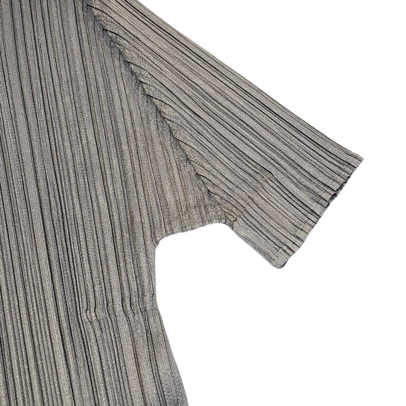 Issey Miyake NWOT PLEATS PLEASE ISSEY MIYAKE Gray Basics T-shirt Size 3 Size S / US 4 / IT 40 - 3 Thumbnail
