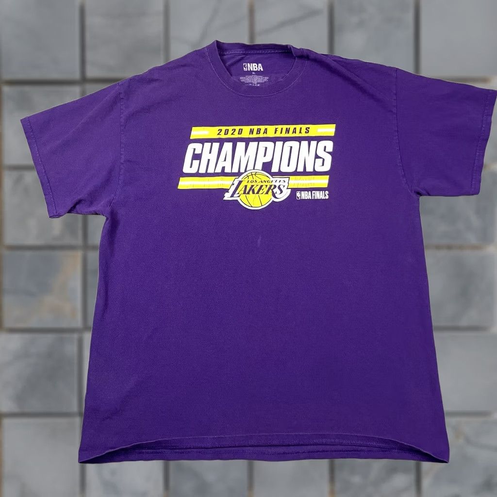 NBA VINTAGE Lakers T Shirt Adult XL Purple NBA Finals Champions Bubble Rare Lee Sport Shirt Mens XL Yellow Size US XL / EU 56 / 4 - 1 Thumbnail