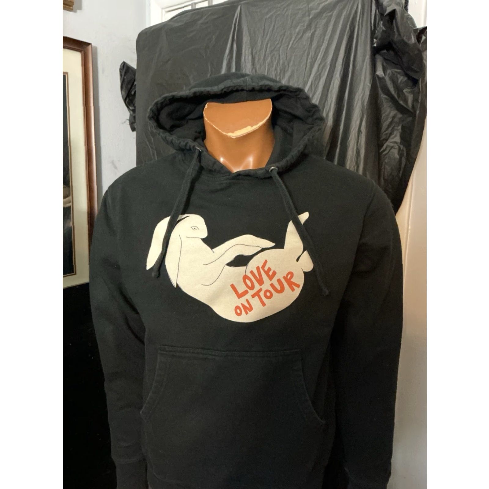 Vintage VINTAGE Harry Styles Love On Tour Bunny Rabbit Official Merch Black Pullover Hoodie Sz.S Mens Pullover Hoodie Bunny Rabbit Love On Tour 90s? Size US S / EU 44-46 / 1 - 8 Thumbnail