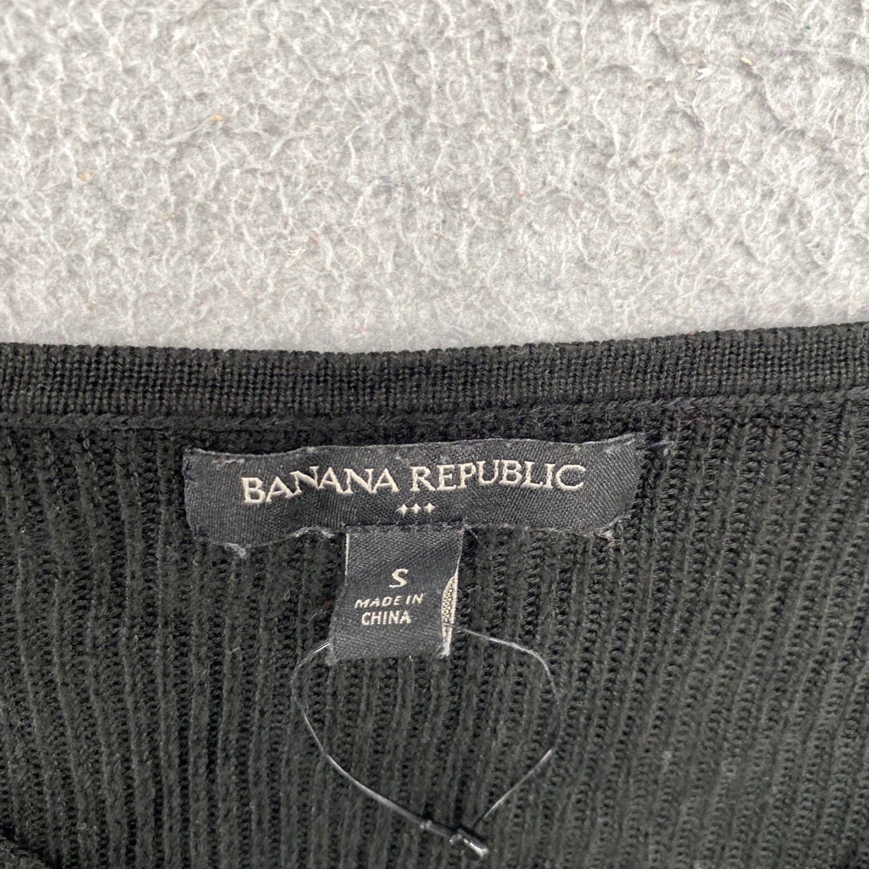 Banana Republic Banana Republic Black Knit Sweater Women’s Small Lightweight Pullover Long Sleeve, Size S, Regular, Knit, Womens, black Size S / US 4 / IT 40 - 2 Thumbnail