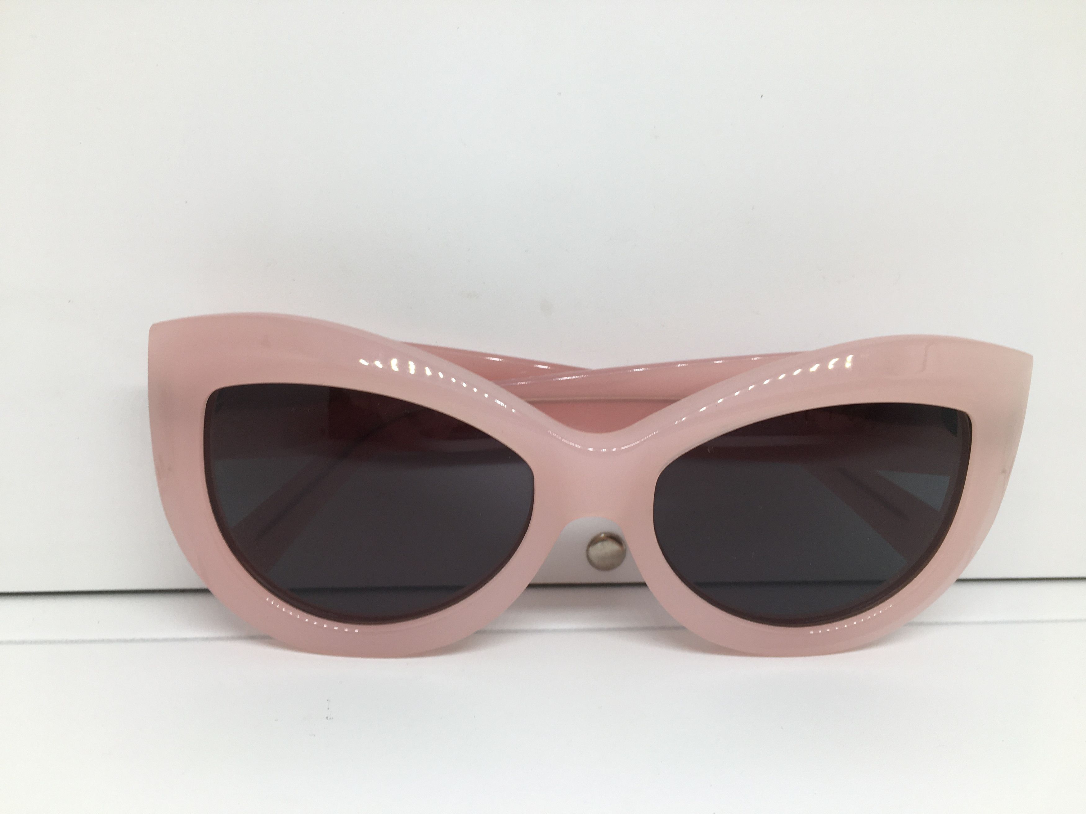 Wildfox Vintage Wildfox Kitten Cateye Chunky Sunglasses Size ONE SIZE - 7 Thumbnail