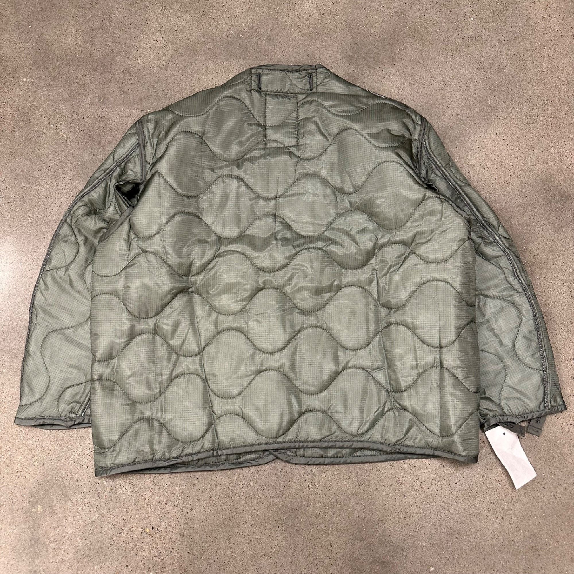 Vintage Vintage New Oldstock Military Liner Quilted Jacket Size US L / EU 52-54 / 3 - 3 Thumbnail