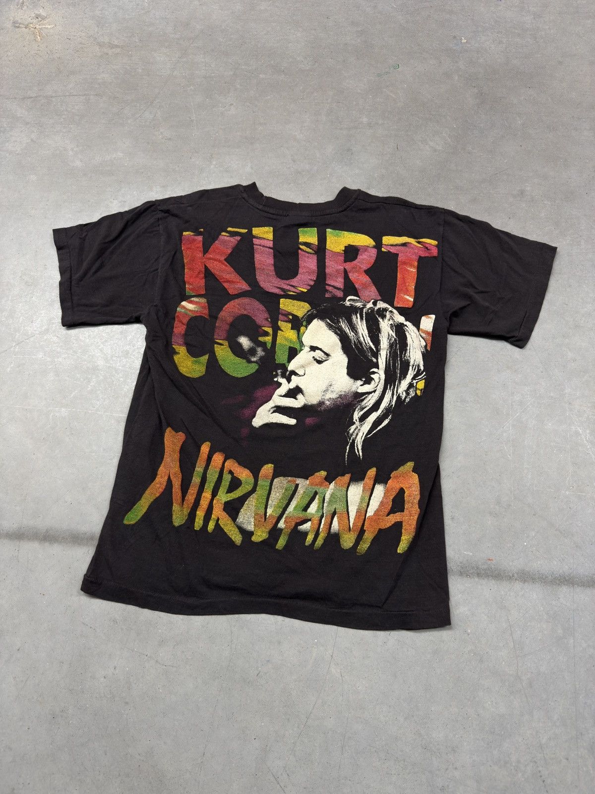 Vintage Vintage Kurt Cobain Nirvana Band Tee Size US L / EU 52-54 / 3 - 5 Thumbnail