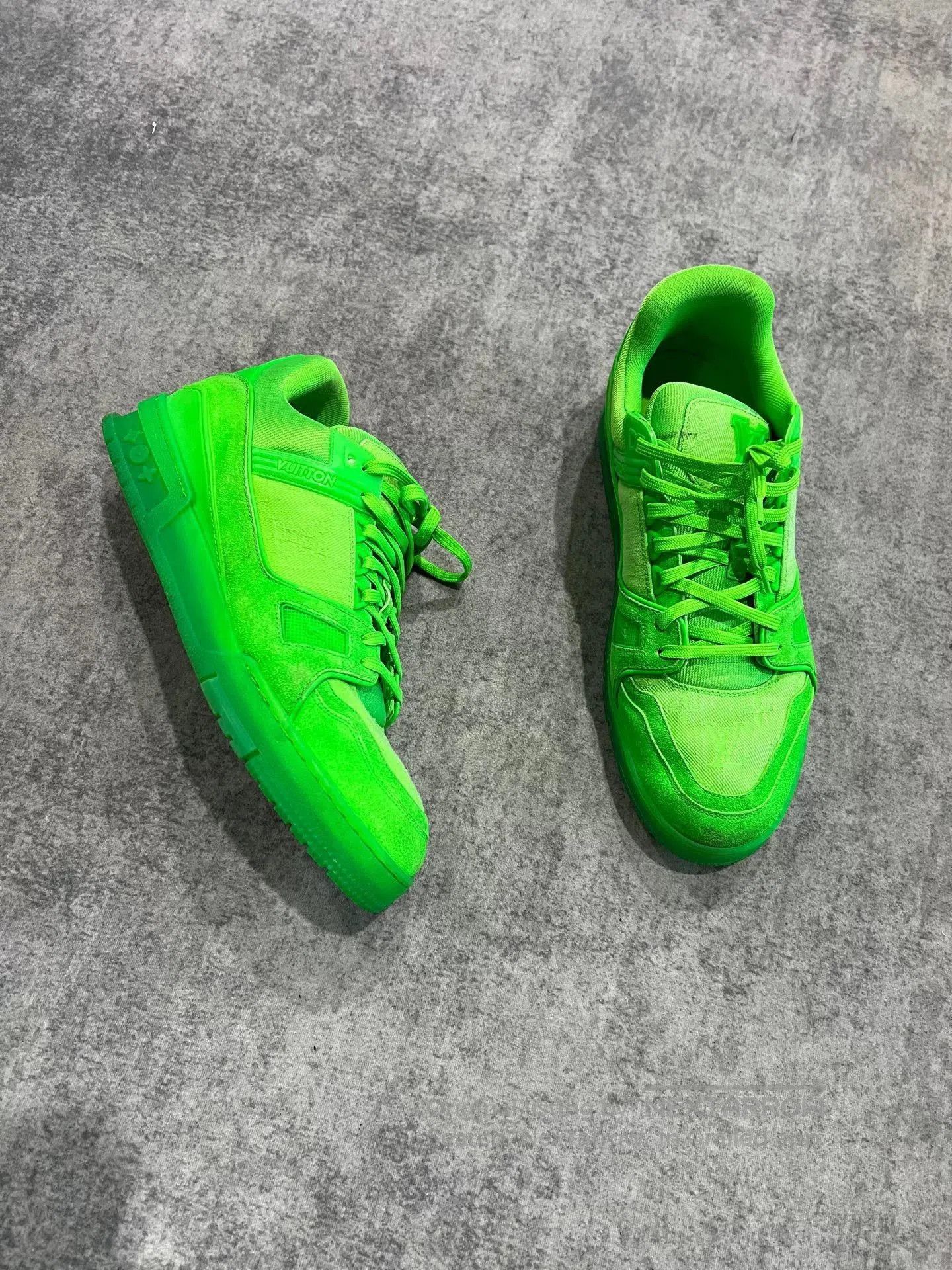 Louis Vuitton fluorescent green trainer shoes size 9. Size US 9 / EU 42 - 2 Thumbnail