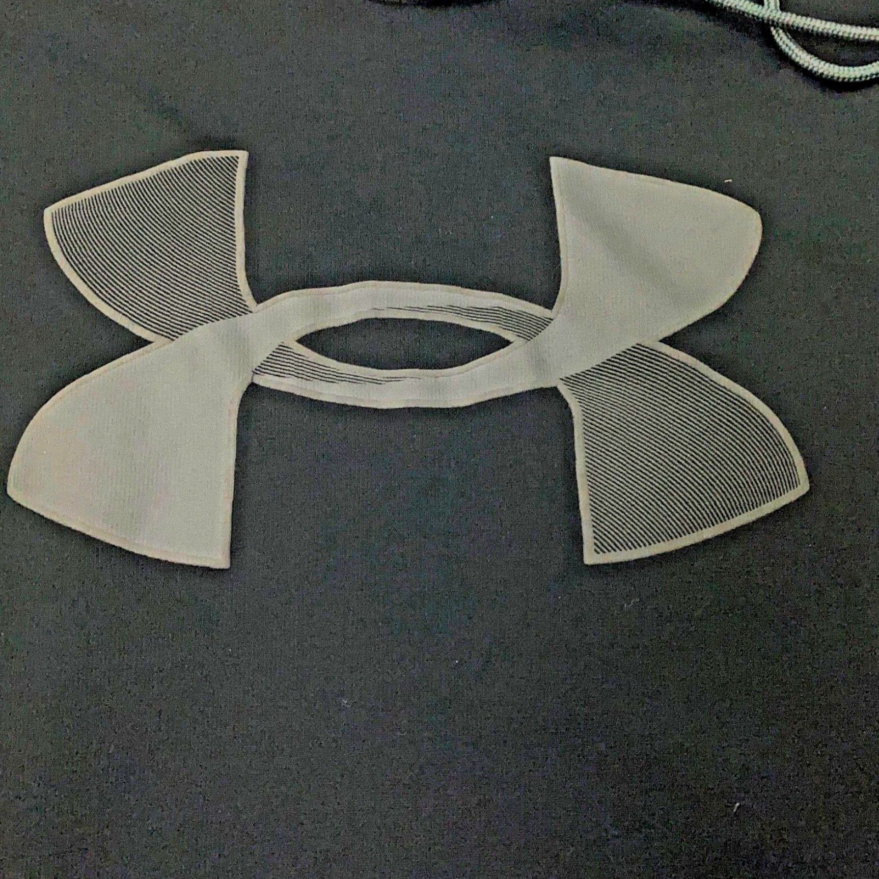 Under Armour Under Armour Hoodie Mens Large Black Pockets Sweatshirt ColdGear Knit Polyester Pullover Size US L / EU 52-54 / 3 - 2 Thumbnail