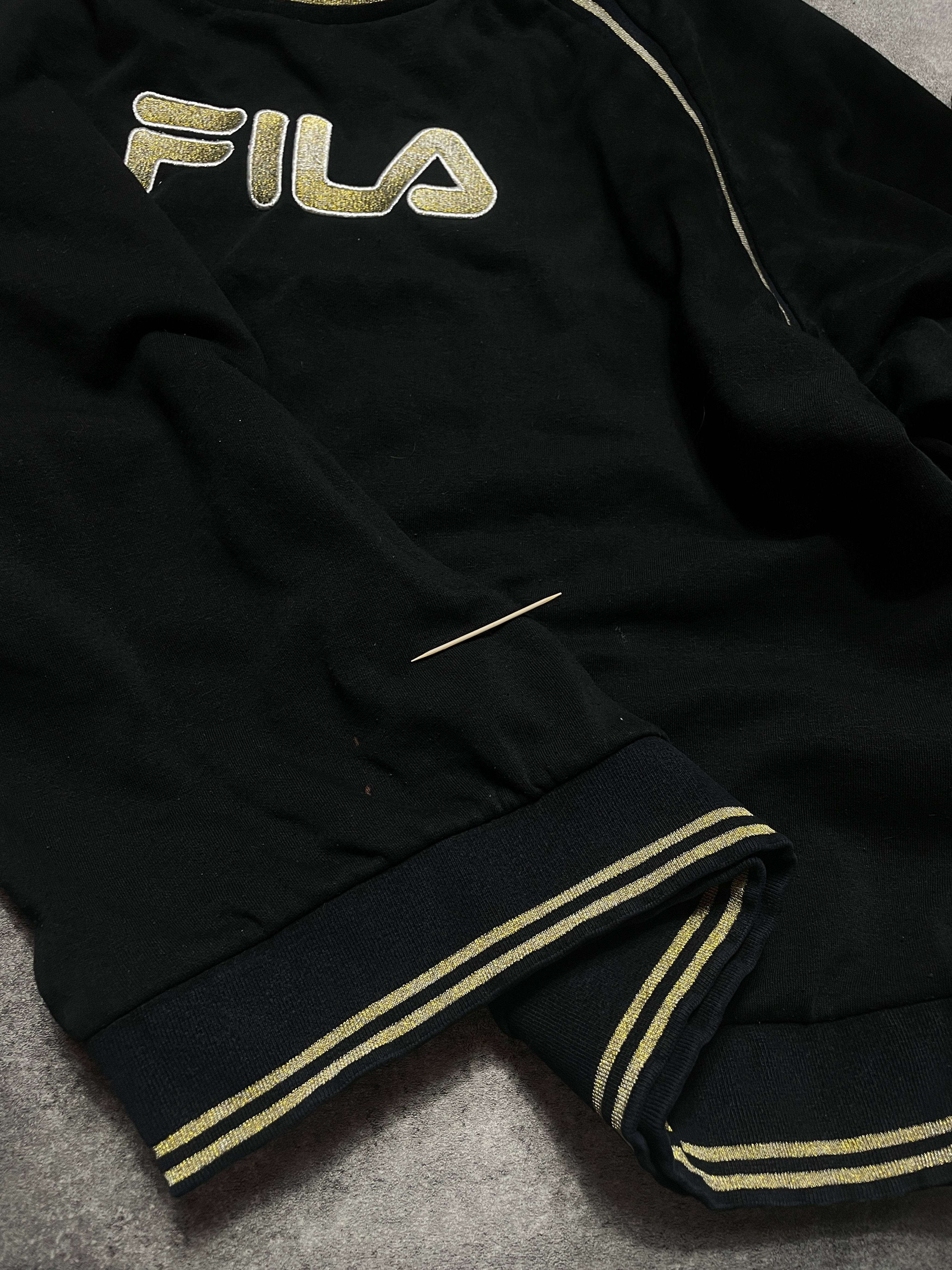 Fila ❗️RARE❗️Fila Vintage Y2K Boxy Fit Sweatshirt Gold Logo Size US S / EU 44-46 / 1 - 12 Thumbnail