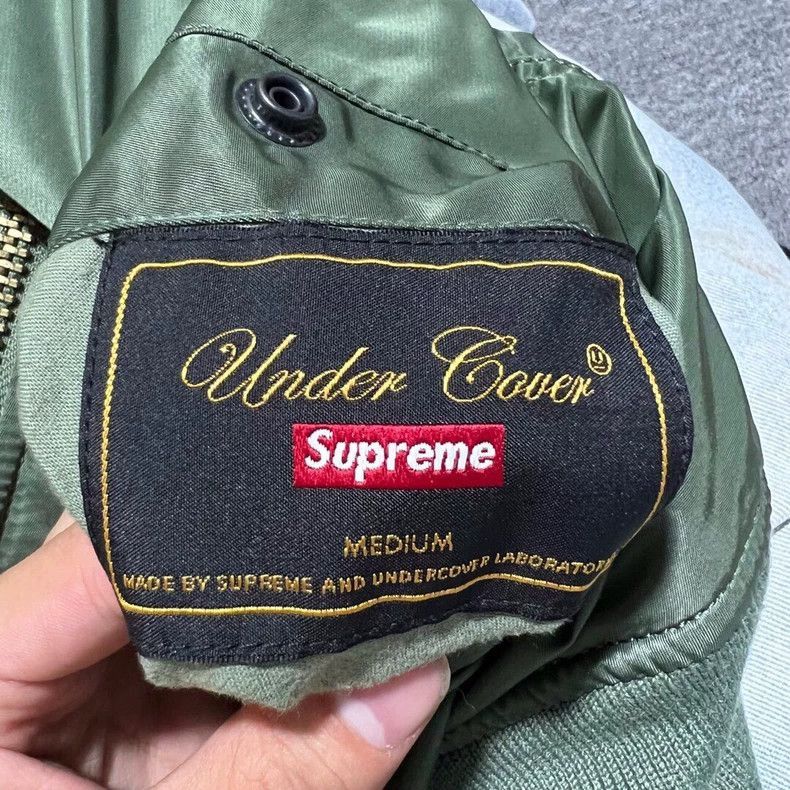 Undercover Undercover x Supreme wears a reversible flight jacket Size US M / EU 48-50 / 2 - 7 Thumbnail