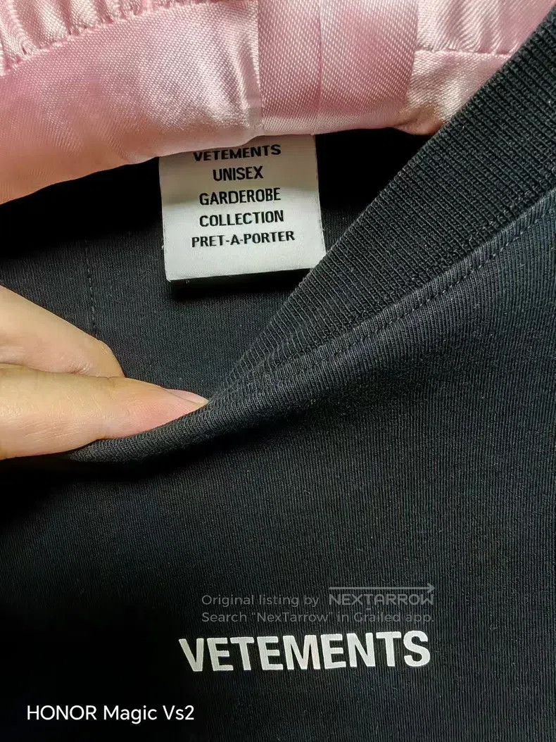 Vetements Vetements Letter Patch Commodity Code T-shirt Size US S / EU 44-46 / 1 - 3 Thumbnail