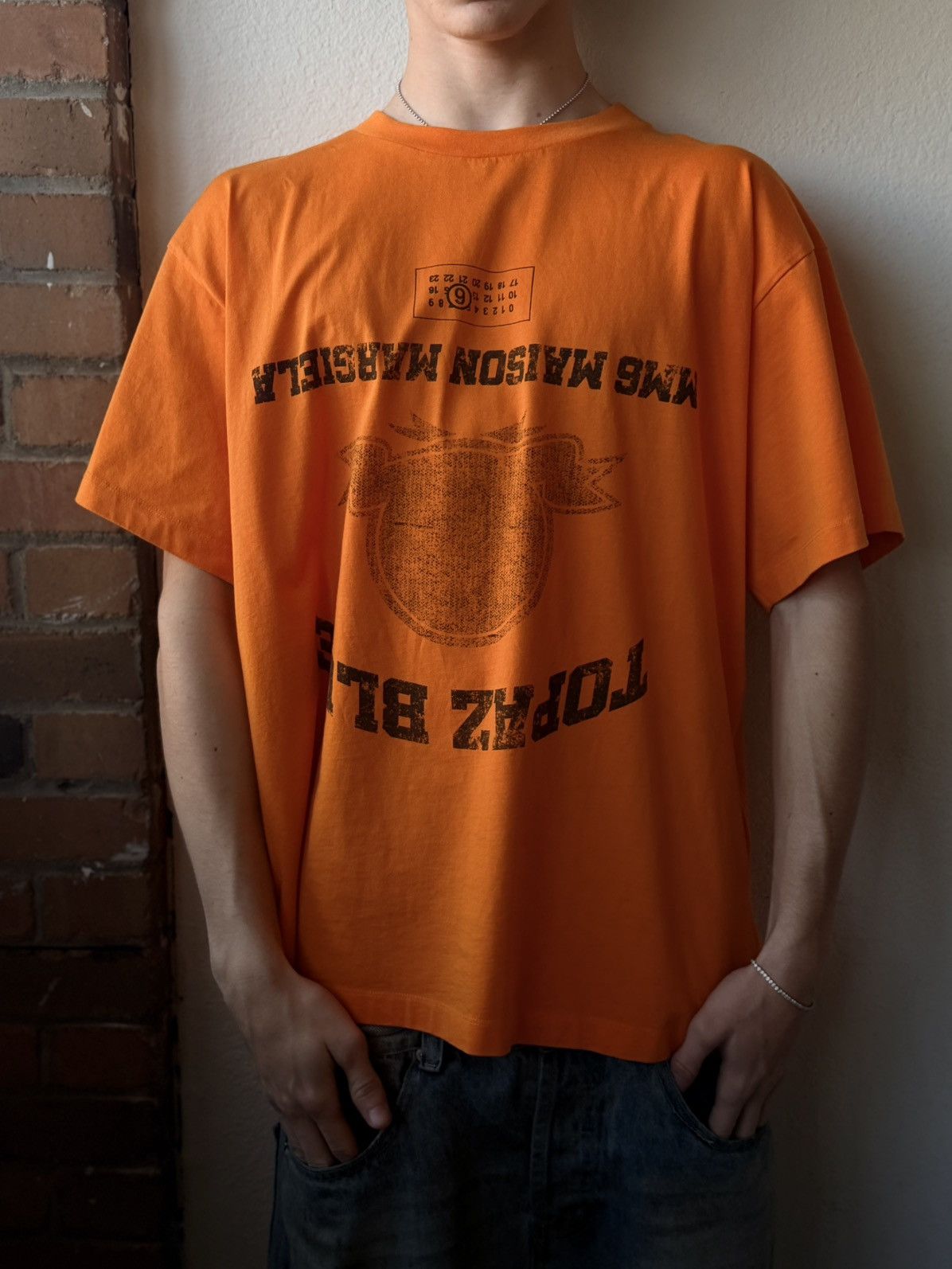 Acne Studios Ance Studios Upside Down Logo Tee Size US S / EU 44-46 / 1 - 1 Thumbnail