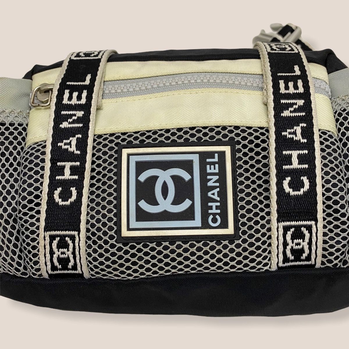 Chanel ‼️YES‼️AUTHENTIC VINTAGE CHANEL SPORT LINE WAIST BAG CC LOGO Size ONE SIZE - 4 Thumbnail
