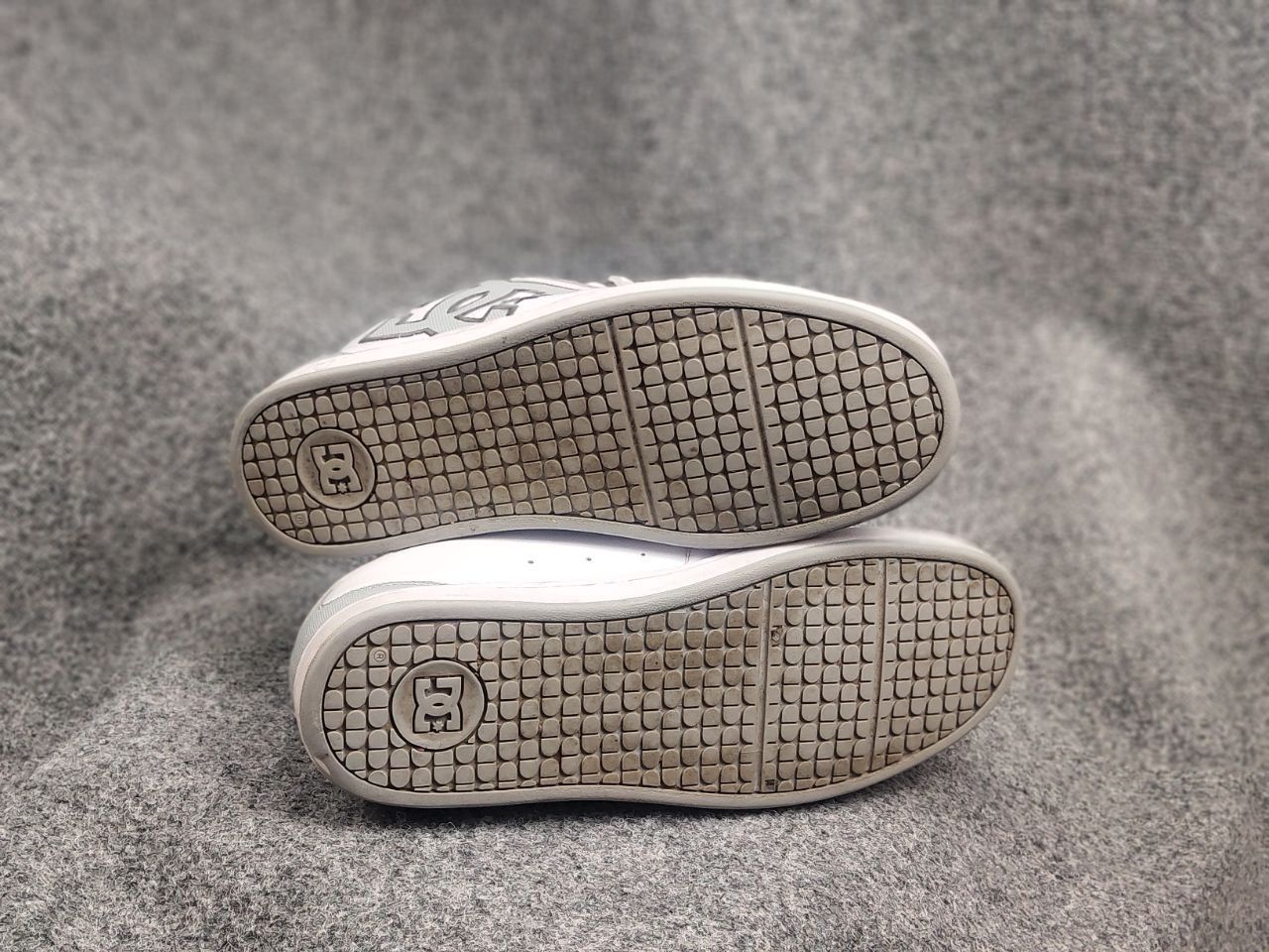 DC DC scarpe Net court graffik Oversized Sneakers Vintage Y2K Size US 13 / EU 46 - 18 Thumbnail