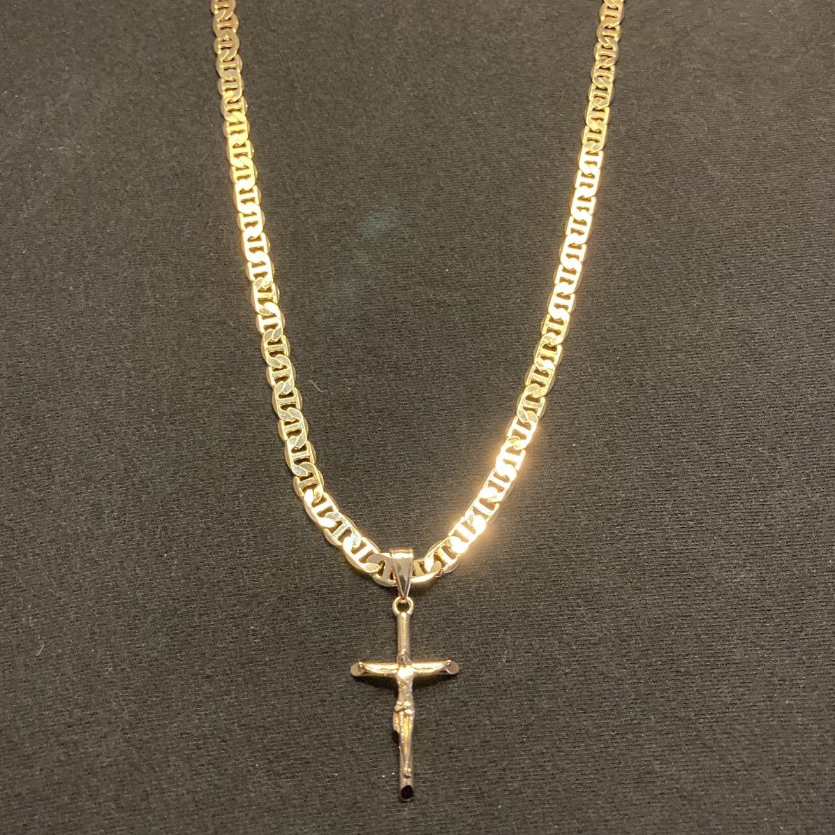 Jewelry Gold Chain Mariner Link Necklace 24in 6mm and Gold Cross Size ONE SIZE - 1 Thumbnail