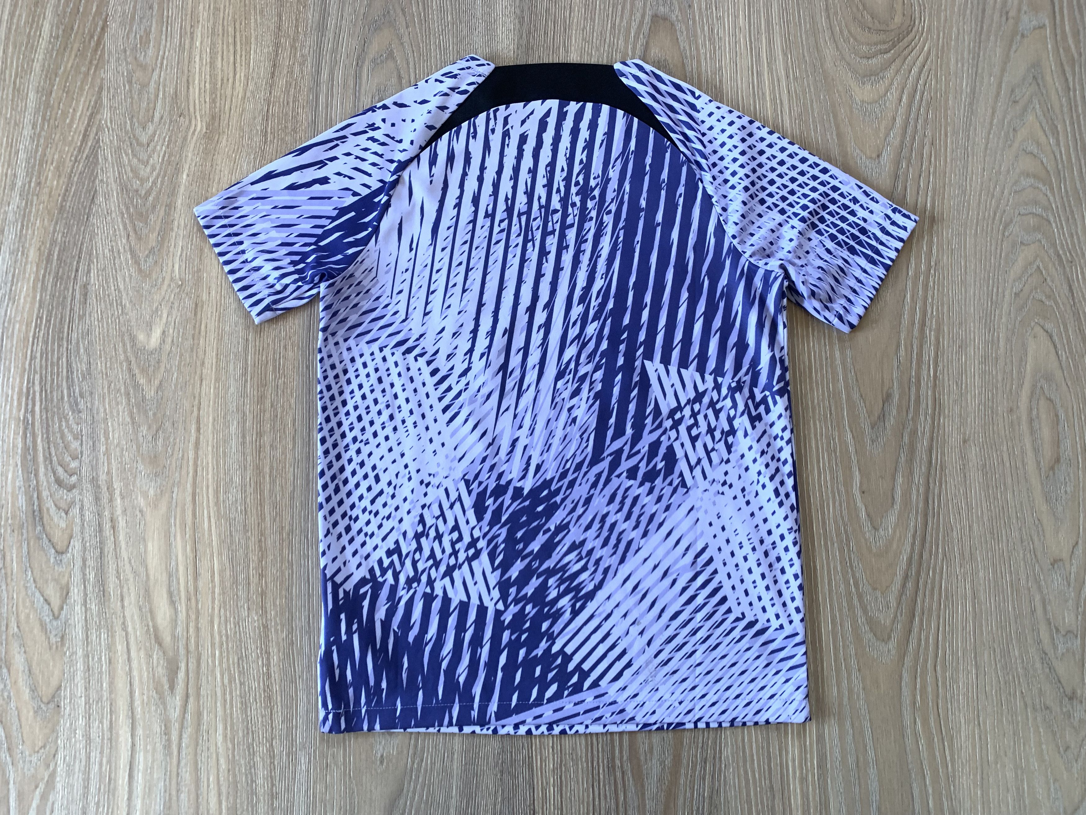Nike Nike Liverpool FC Youth Kids Jersey Size US XXS / EU 40 - 3 Thumbnail