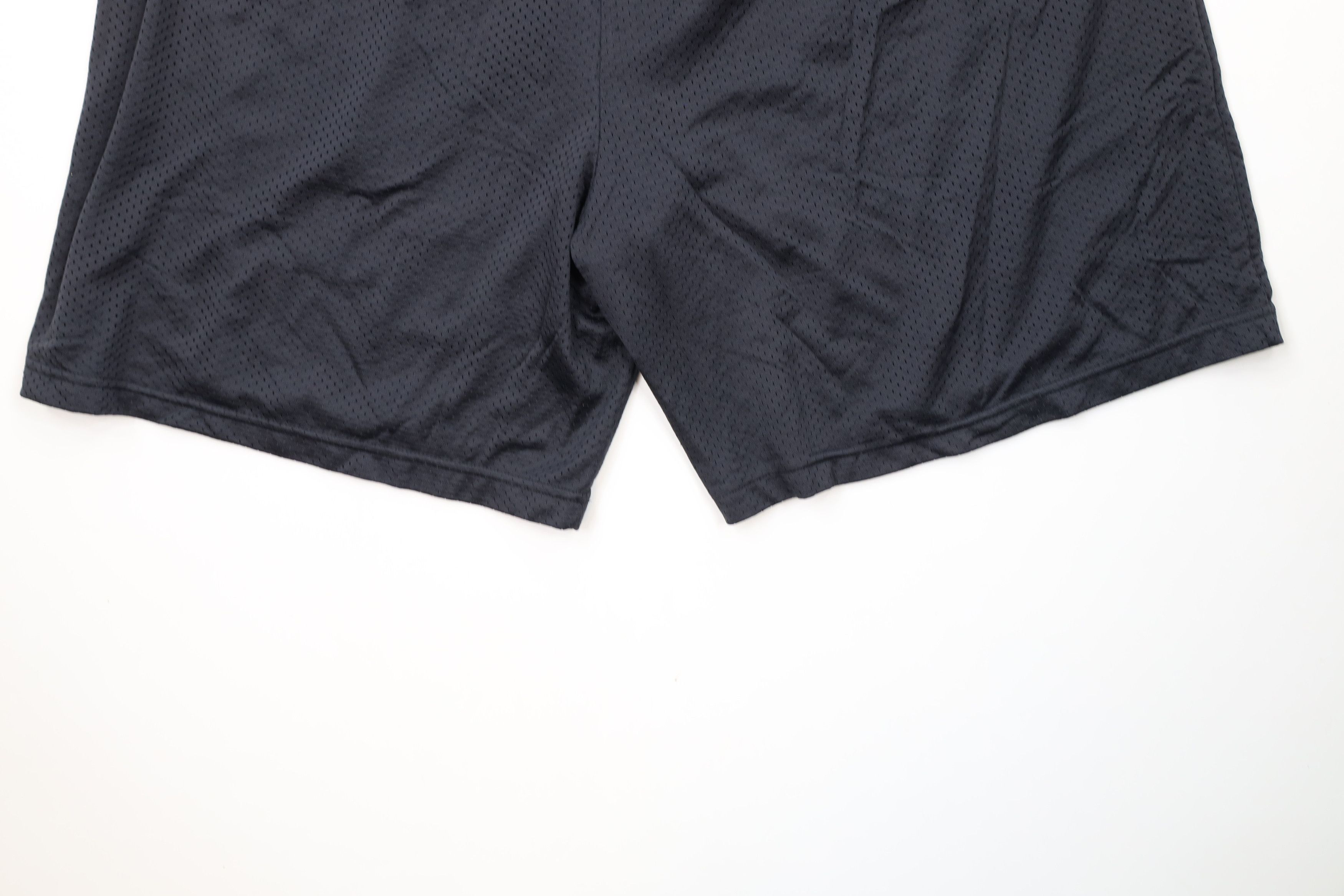 New Balance × Vintage Vintage 90s New Balance Above Knee Mesh Shorts Black Nylon Size US 38 / EU 54 - 13 Thumbnail