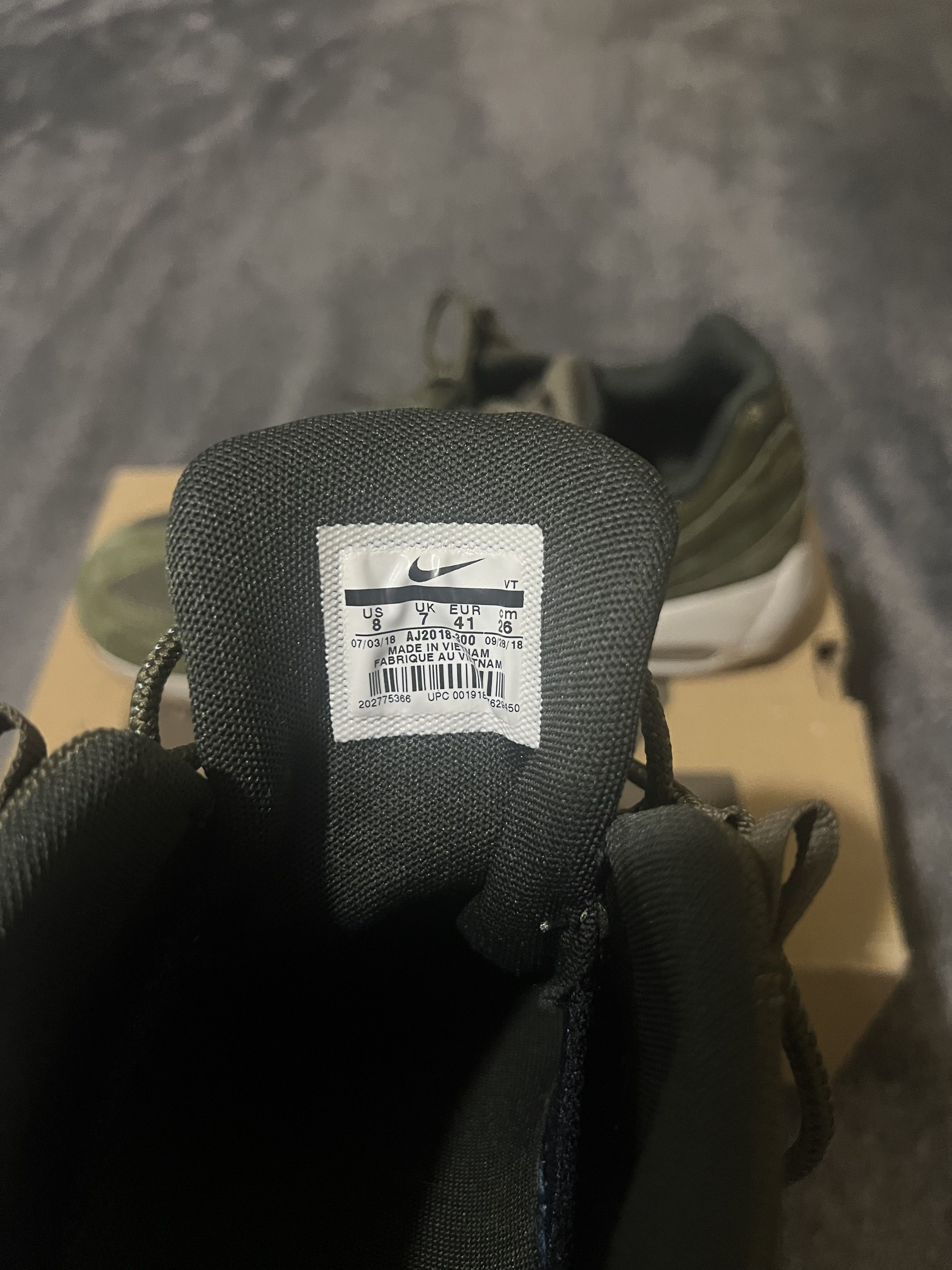 Nike Nike Air Max 95 SE SZ 8 Olive Canvas AJ2018-300 Size US 8 / EU 41 - 4 Thumbnail