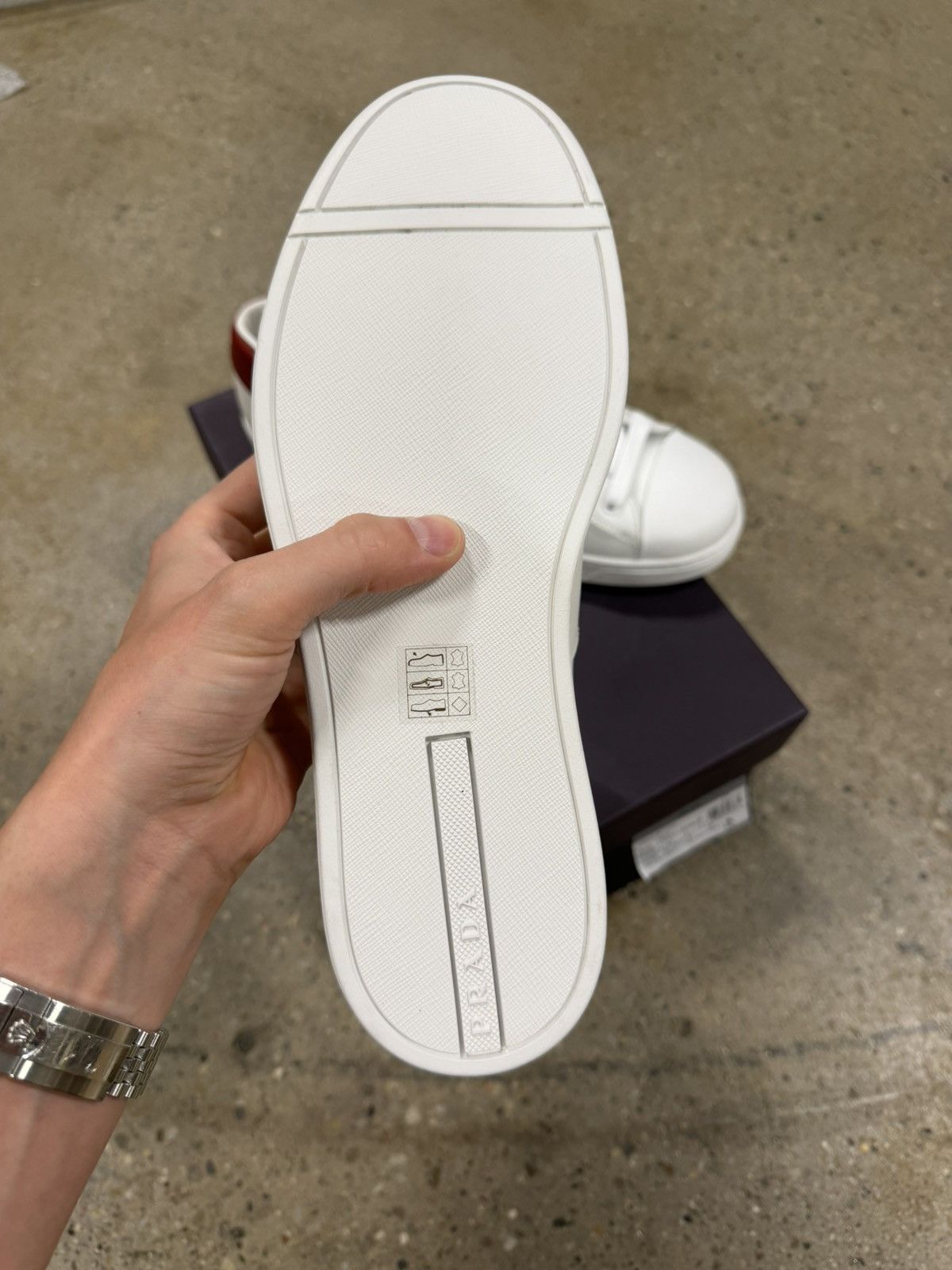Prada Prada White Leather Sneaker NEW 1000$ Size US 8 / EU 41 - 6 Thumbnail
