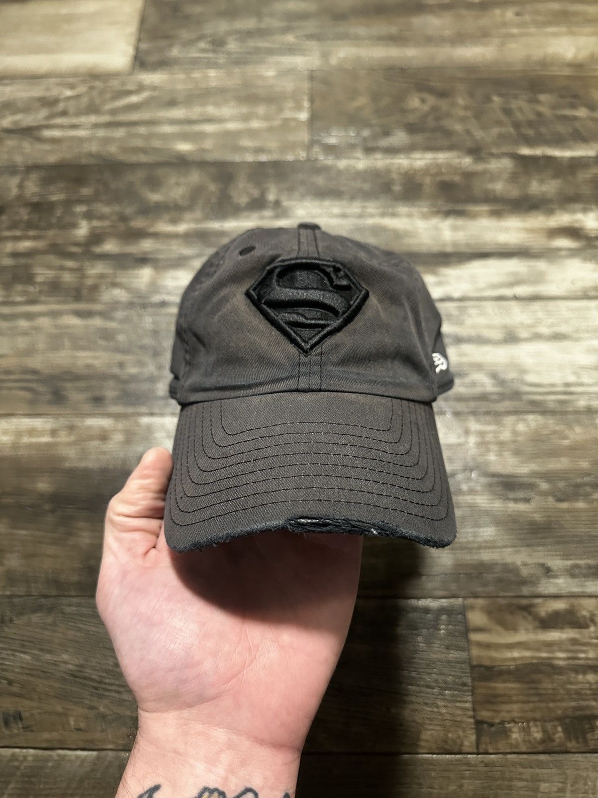 DC Comics RARE DC Universe Online x New Era Distressed Superman Hat Size ONE SIZE - 1 Thumbnail