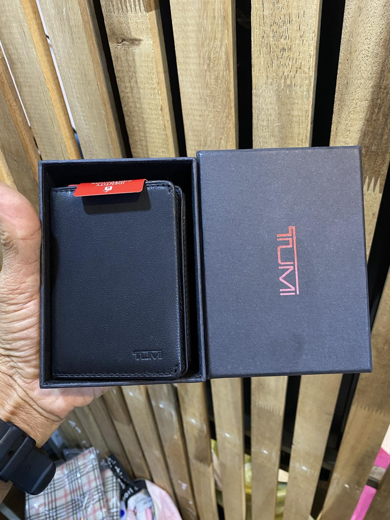 Tumi benton sales